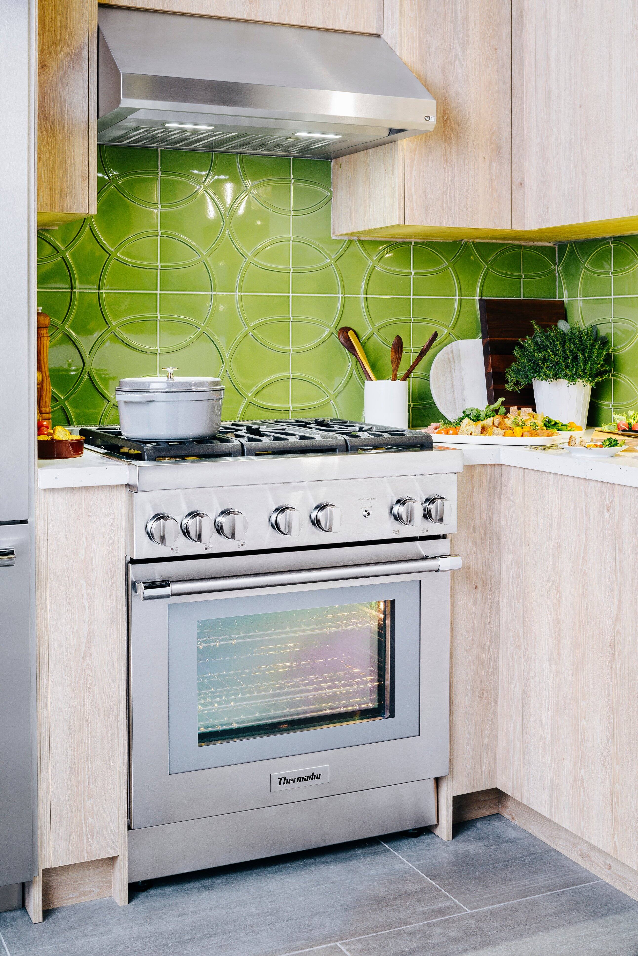 Alt View 15. Thermador - MASTERPIECE SERIES 30" Convertible Range Hood - Stainless steel.