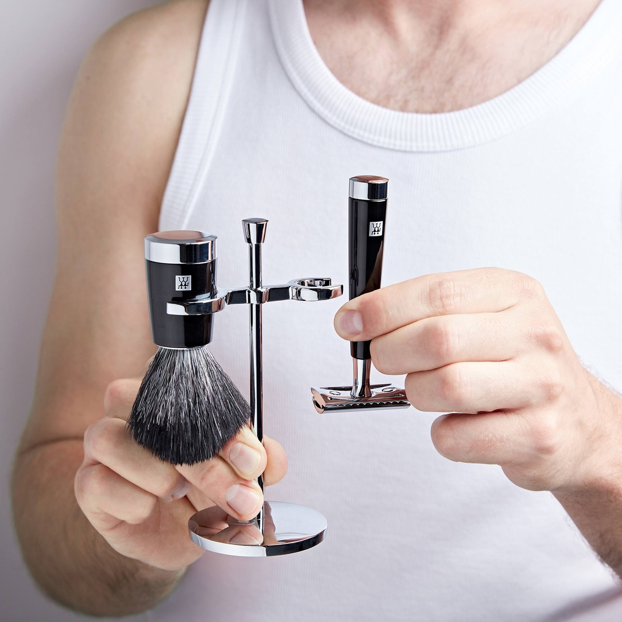 Alt View 1. ZWILLING - ZWILLING Beauty Classic Shaving Set with Safety Razor - Black.