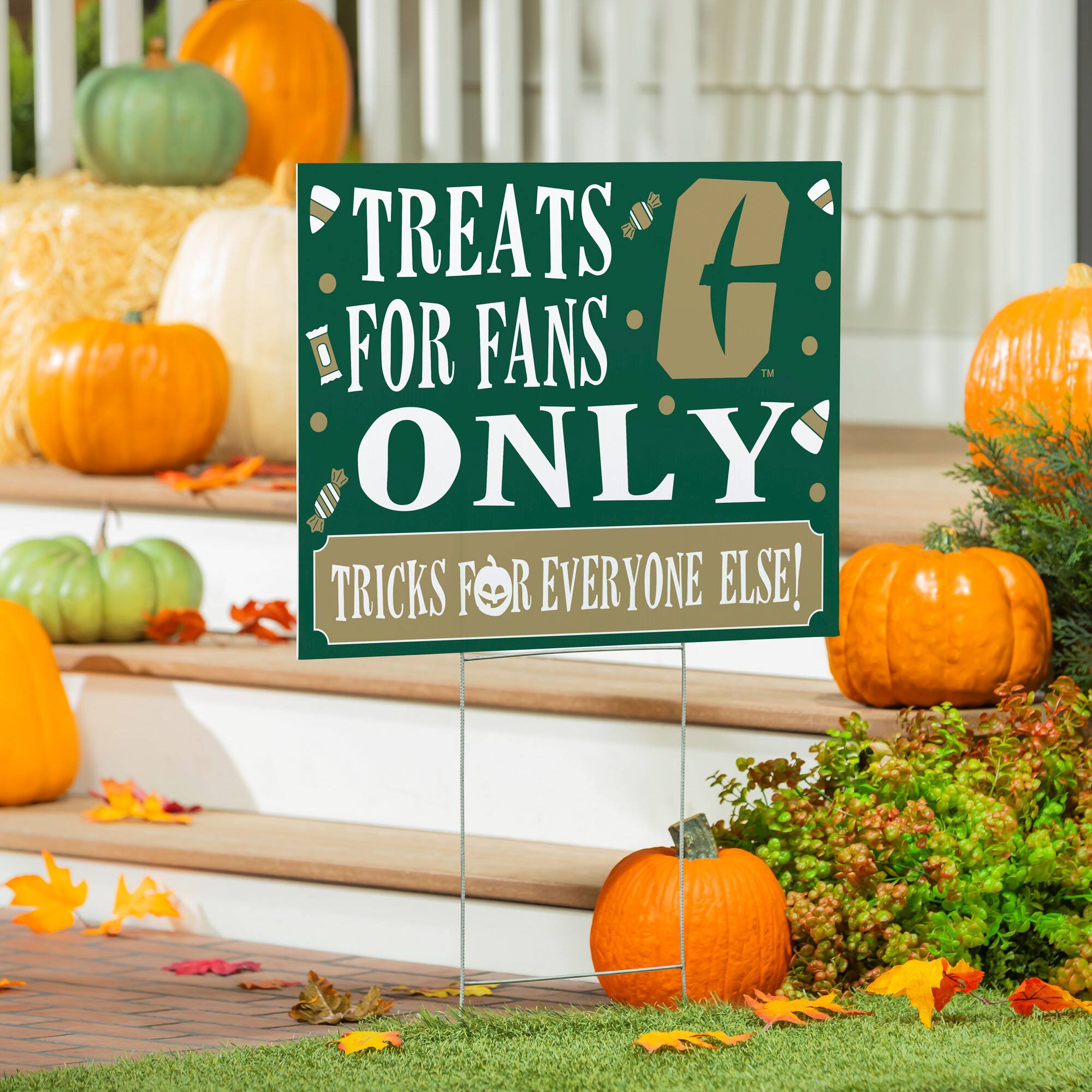 TREATS FOR FANS ONLY: TRICKS FOR EVERYONE ELSE!