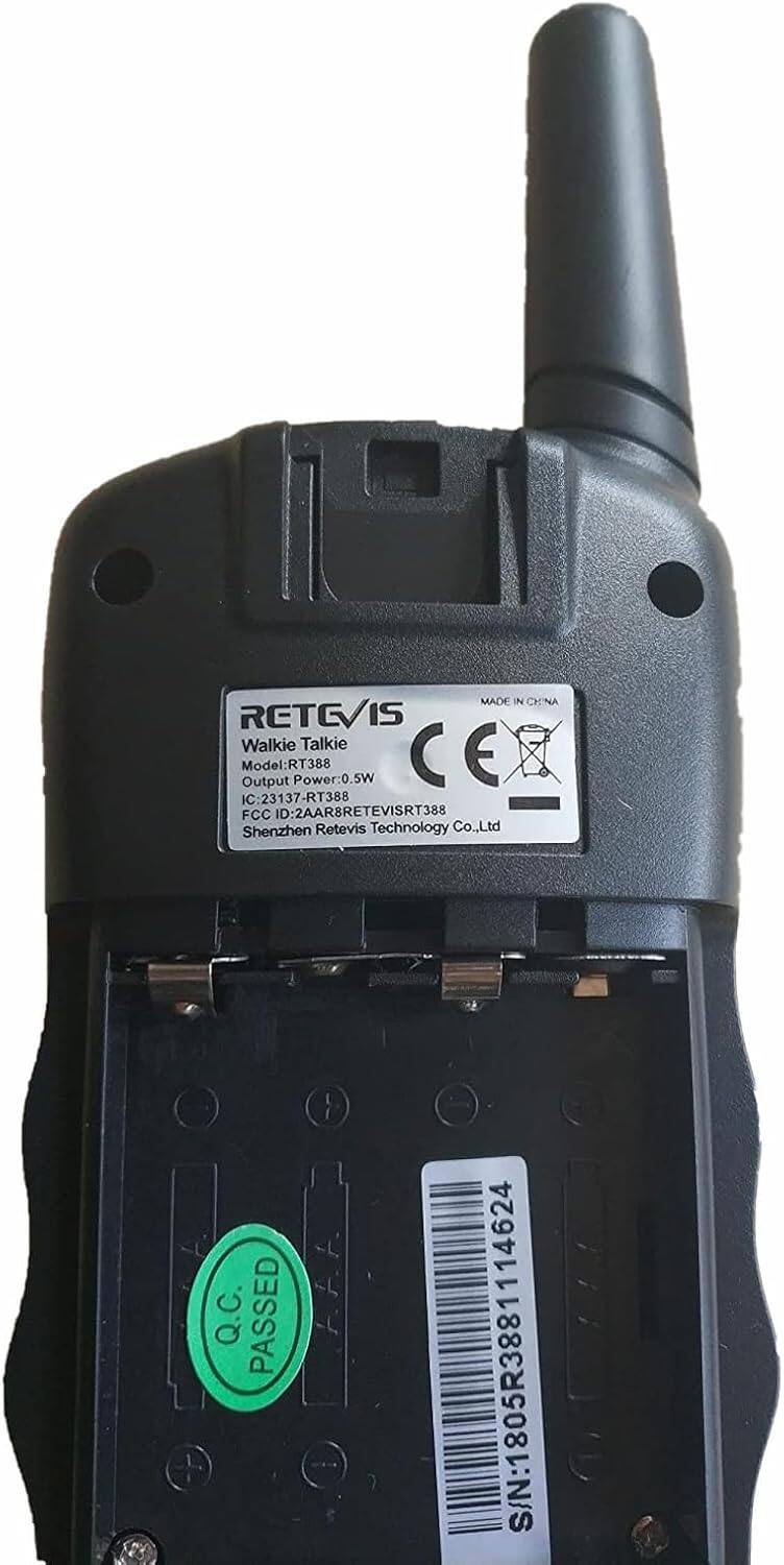 MADE IN CHINA  
Walkie Talkie  
Model: RT388  
Output Power: 0.5W  
CE IC: 23137-RT388  
FCC ID: 2AAR8RETEVISRT388  
Shenzhen Retevis Technology Co., Ltd  
Q.C. PASSED  
S/N: 1805R3881  
14624  
1
