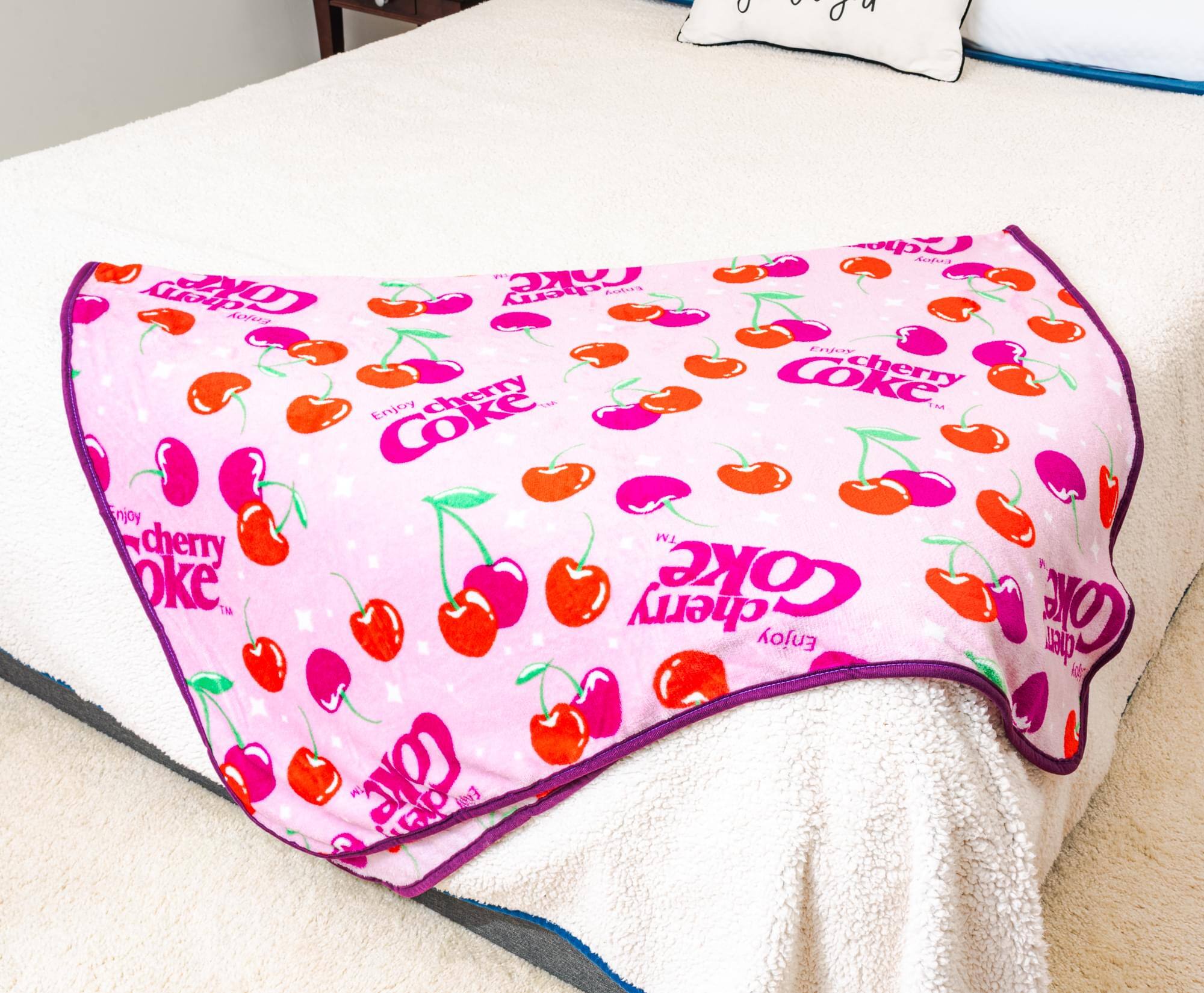 Enjoy cherry Coke  
Enjoy cherry Coke  
Enjoy cherry Coke  
Enjoy cherry Coke  
Enjoy cherry Coke  
Enjoy cherry Coke