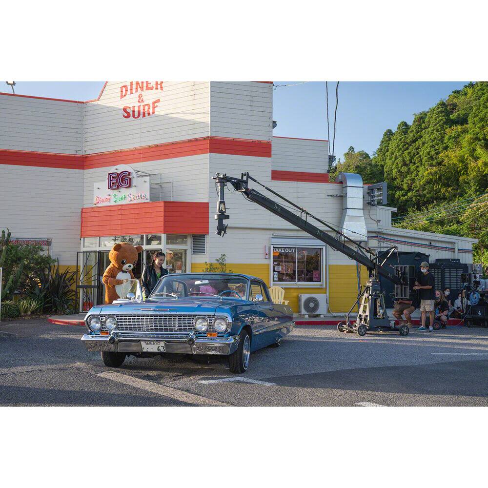 DINER & SURF  
EG  
Drive-In Steak House  
BURGERS  
TAKEOUT  
63