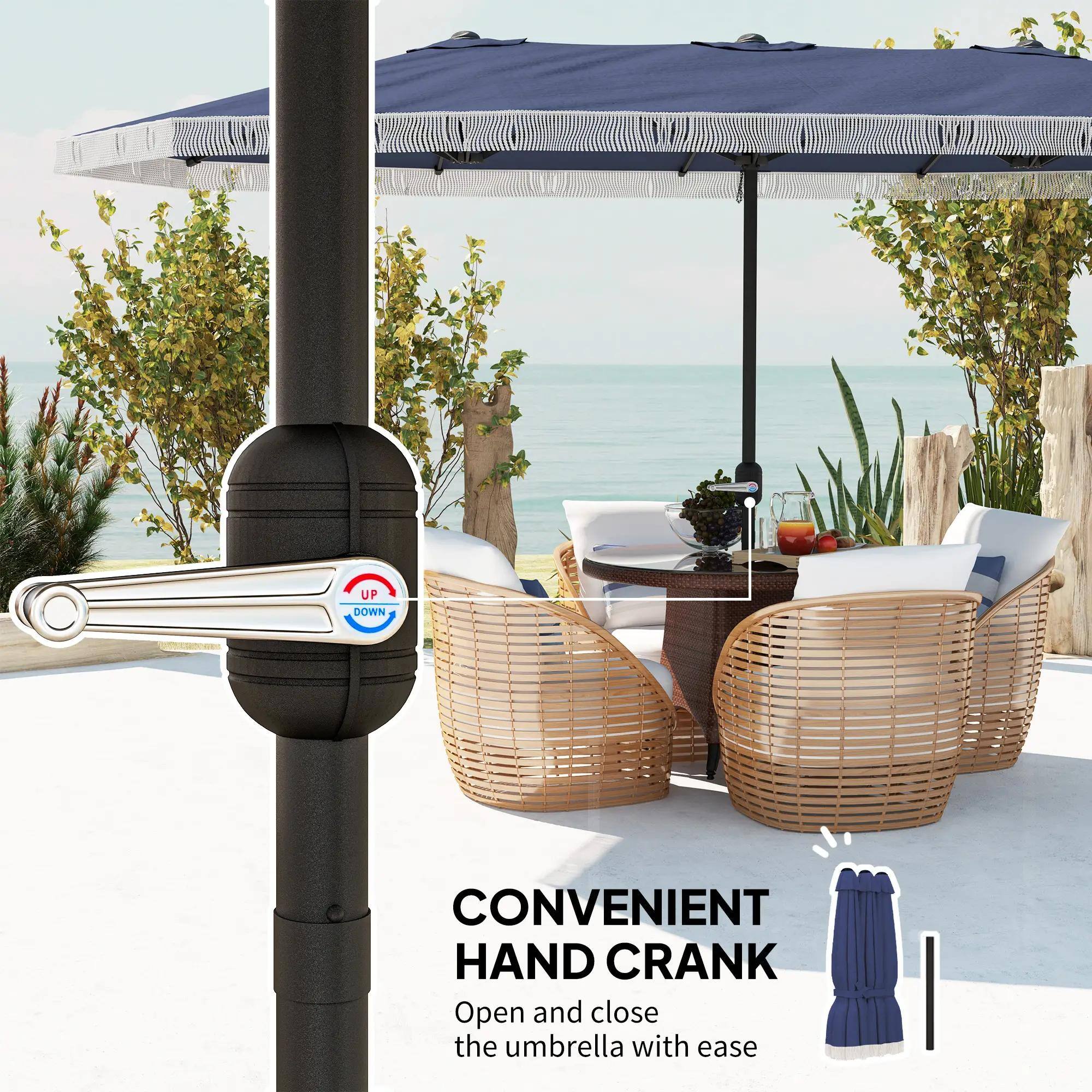CONVENIENT HAND CRANK  
Open and close the umbrella with ease
