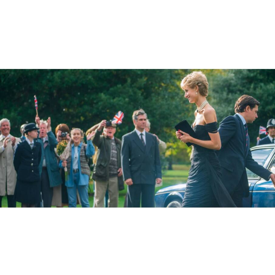 Back. The Crown: The Complete Seasons 1-5 （DVD Box Set）.