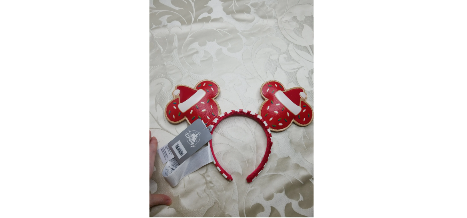 DISNEY ISN'T F F I : 4 NEIGH I I 2 nio E