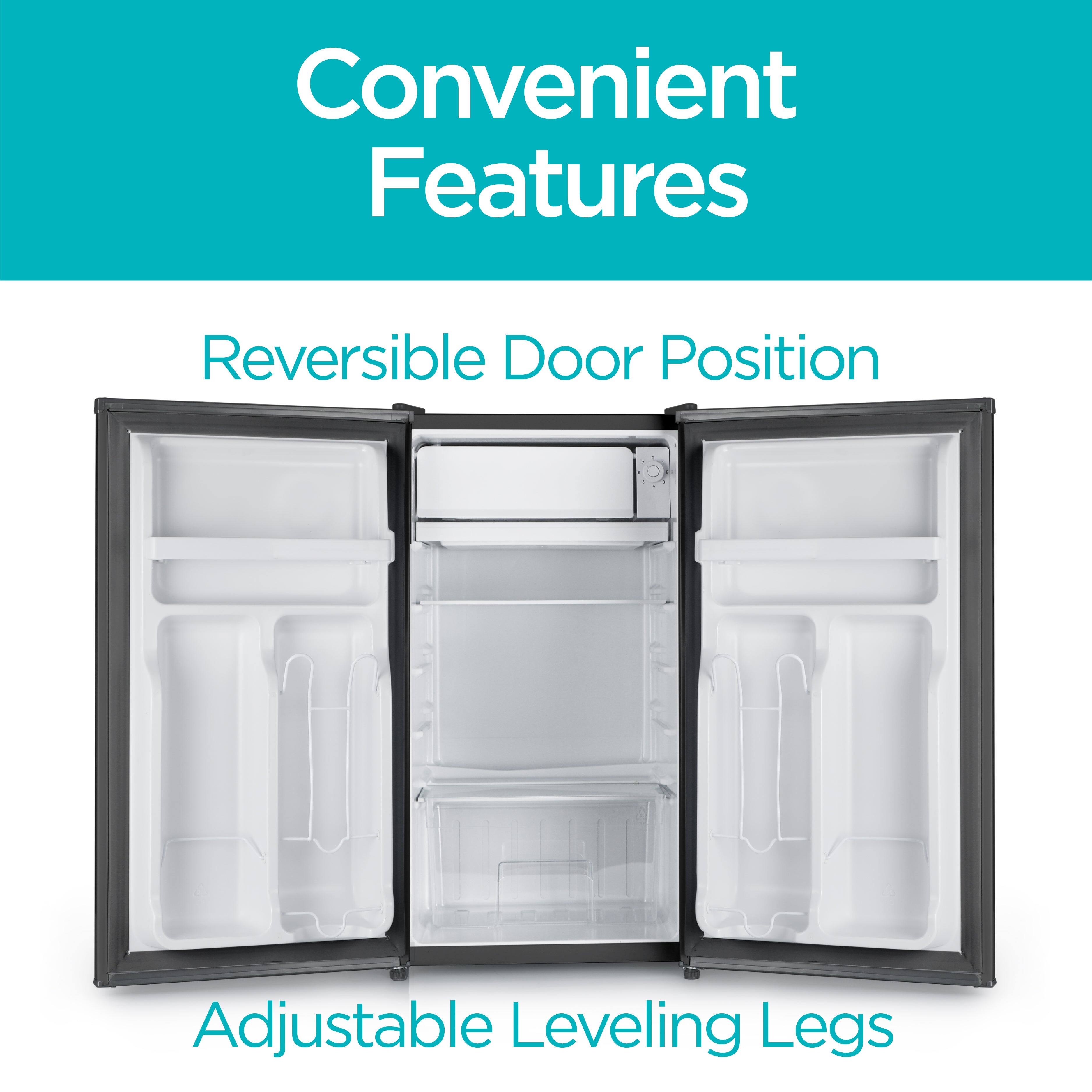 Convenient Features
Reversible Door Position
Adjustable Leveling Legs