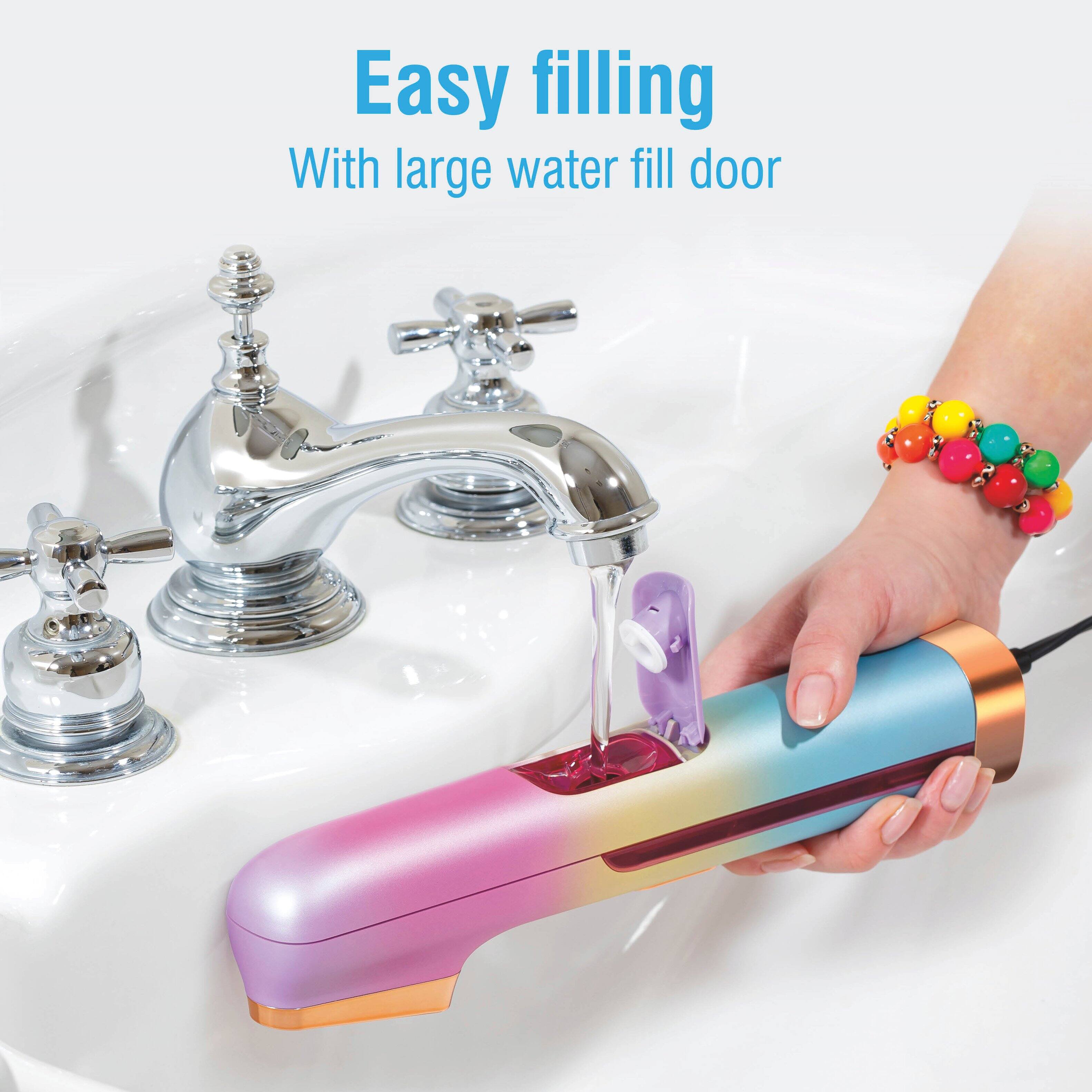 Easy filling  
With large water fill door