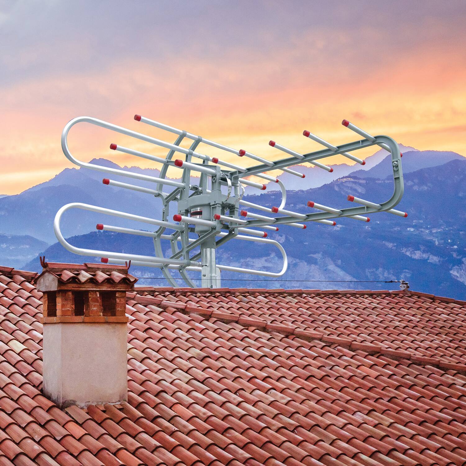 Angle. QFX - Qfx Ant 106 Hd/dtv/uhf/vhf/fm 360deg Rotating Outdoor Antenna - Silver.