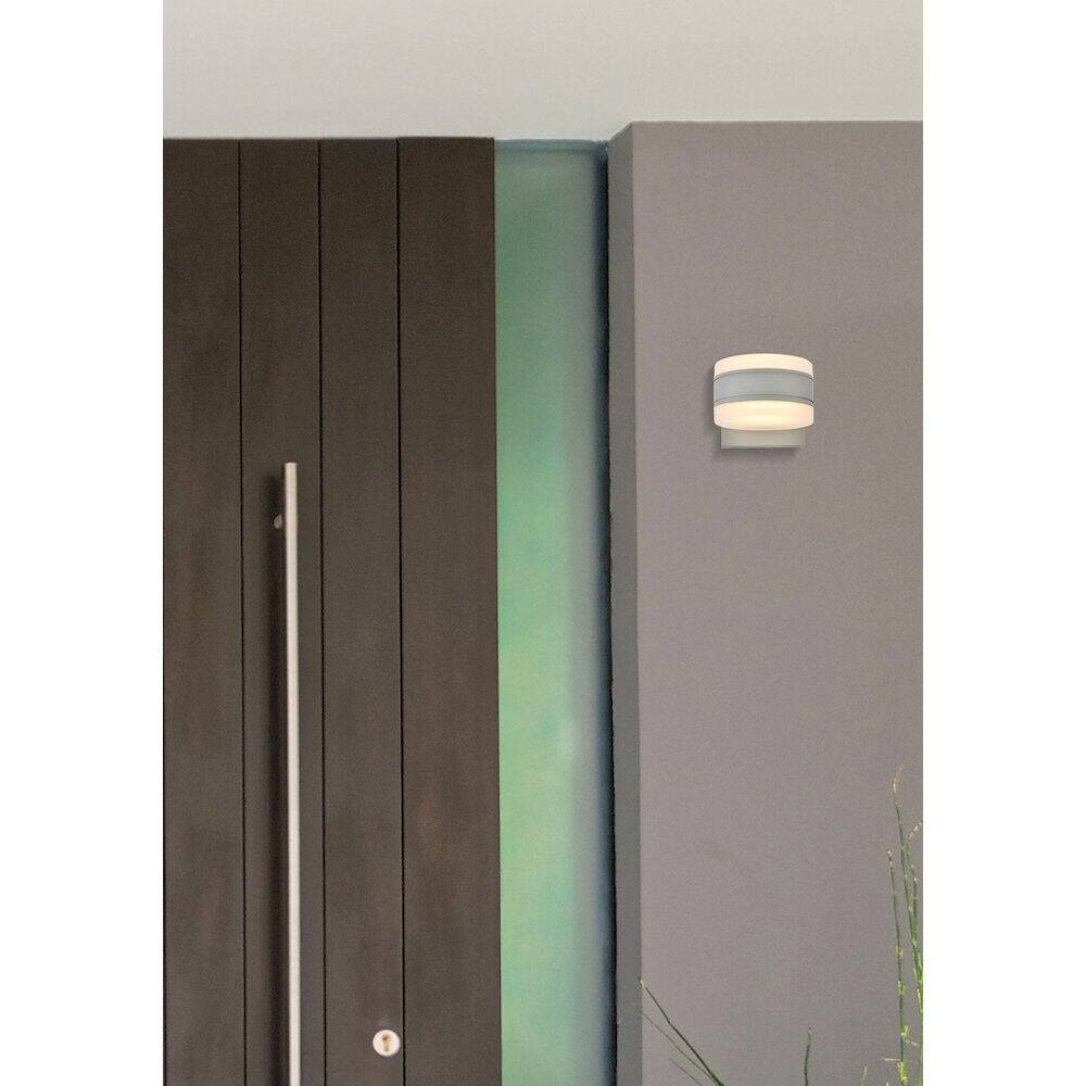 Angle. Living District - Raine Integrated Led Wall Sconce In Silver - Silver.