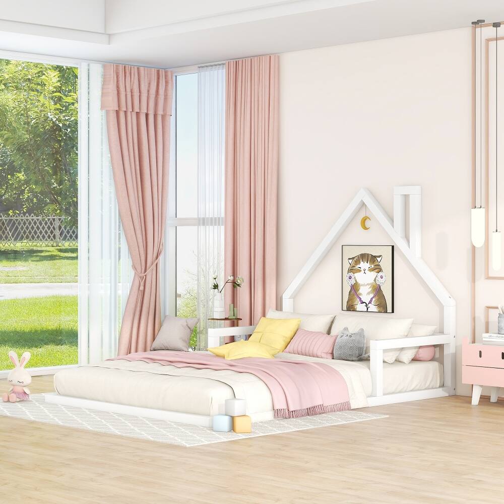 Angle. Loheer - Loheer Full Size House Bed White Wood Floor Bed with House Shaped Headboard Kids House Bed Full Size - White.