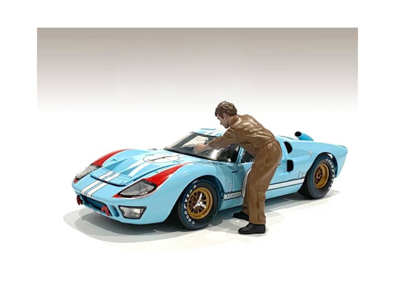 """Race Day 1"" Figurine V for 1/24 Scale Models by American Diorama" price history on PriceWatchPro