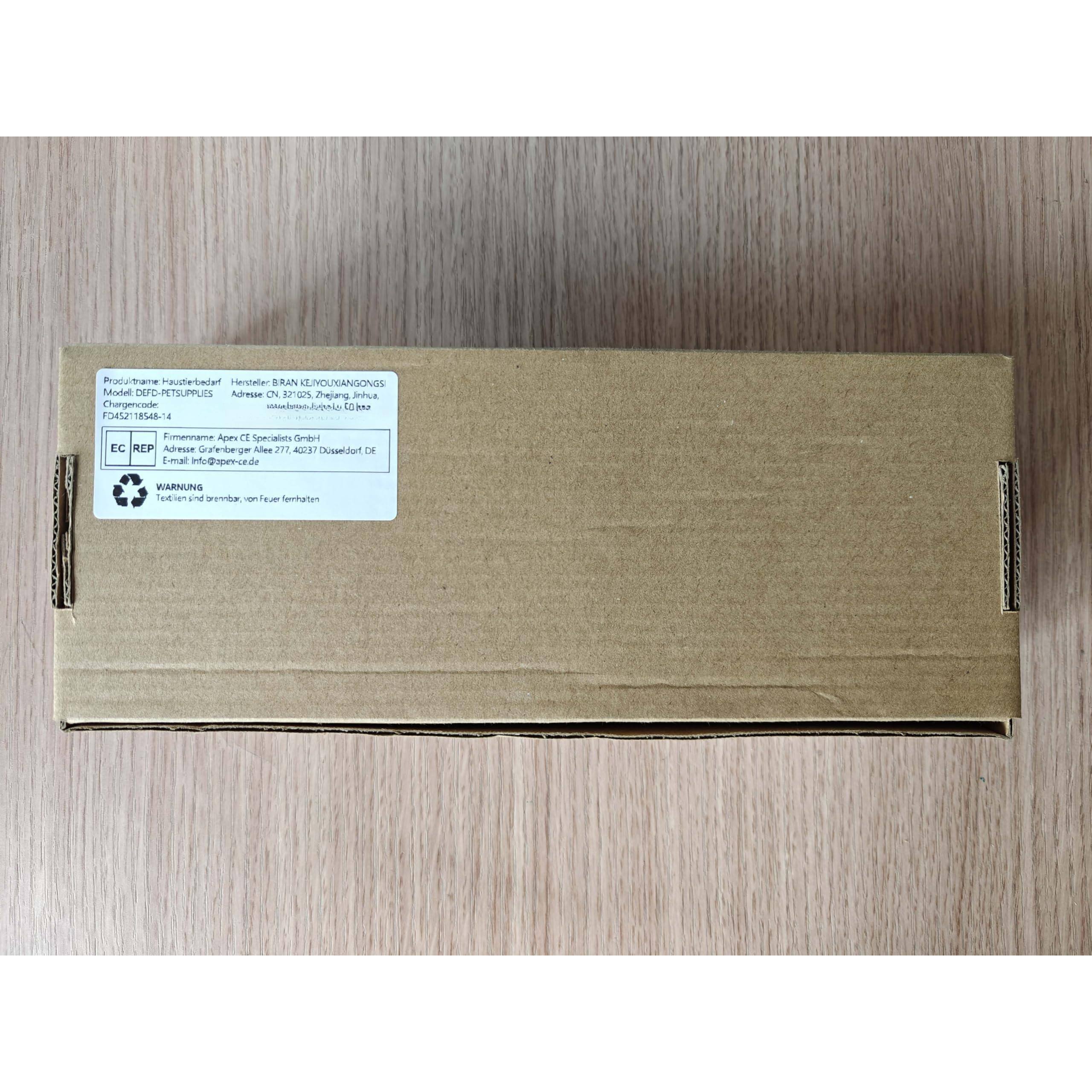 Sure, here is the corrected and grouped text from the image:

---

**Product Name:** Haustierbord  
**Manufacturer:** Henseler-BRAN LIVOLIANGONGS  
**Address:** CN, 3705, Jiaozhang, Jiaozuo  
**Chargencode:** FQD421854-16  
**EC REP:** Apex CE Specialists GmbH  
**Address:** Gräfenberg Allee 277, 42037 Düsseldorf, DE  
**Email:** info@apex-ce.de  
**Warning:** Feuer und brennbar - überfeuer gefährden  
**Recycling Symbol:** (Icon)  
**EC REP:** (Icon)  

---

This text is organized into sections for clarity.