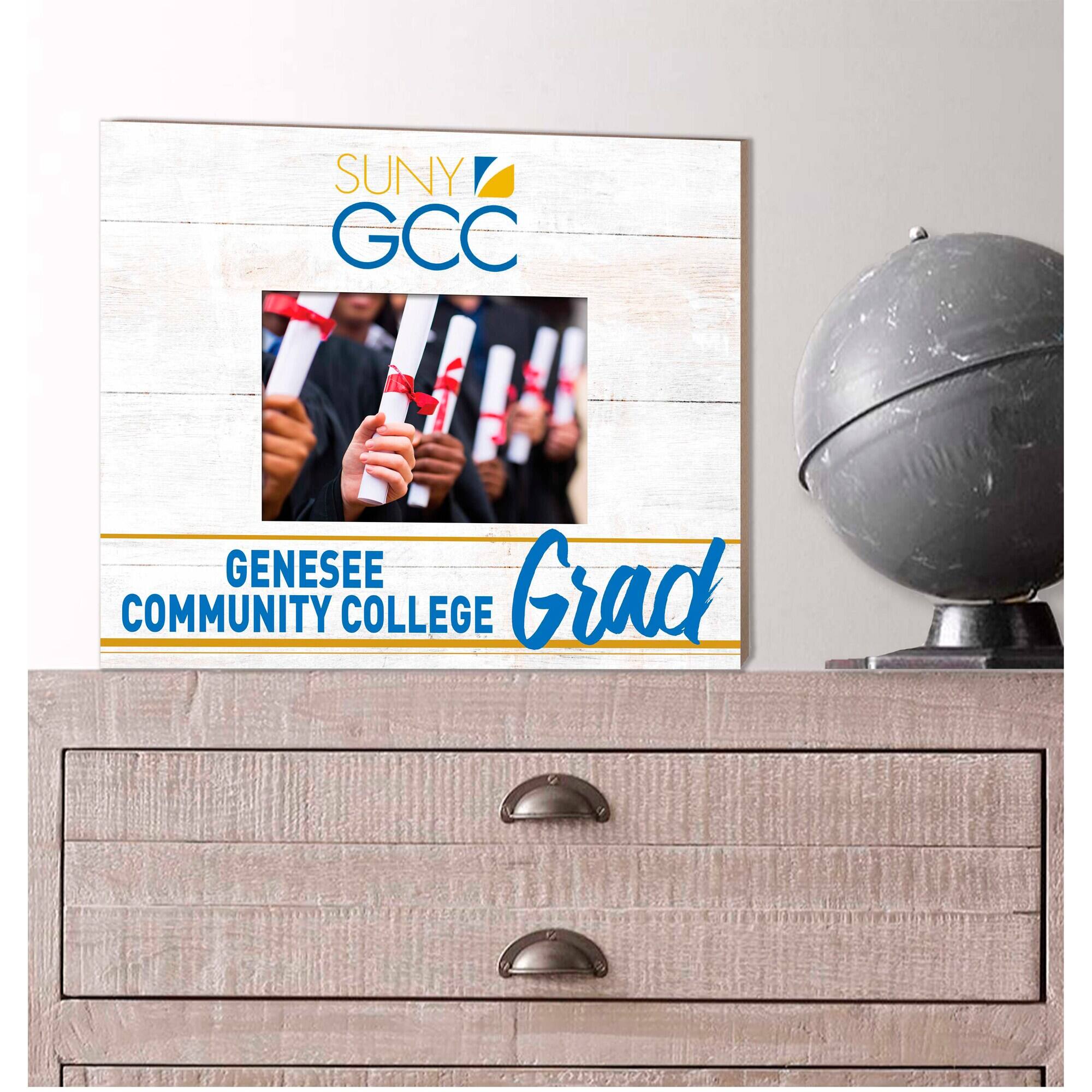 SUNY GCC  
GENESEE COMMUNITY COLLEGE  
Grad