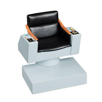 Front. Quantum Mechanix - Star Trek The Original Series Captains Chair 1/6 Scale FX Replica - White.