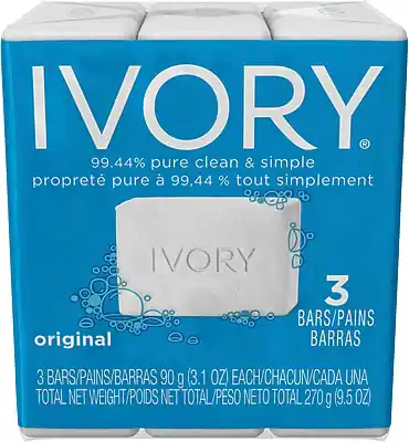 IVORY
99.44% pure clean & simple
propreté pure à 99.44% tout simplement
original
3 BARS/PAINS/BARRAS
3 BARS/PAINS/BARRAS 90 g (3.1 OZ) EACH/CHACUN/CADA UNA
TOTAL NET WEIGHT/POIDS NET TOTAL/PESO NETO TOTAL 270 g (9.5 OZ)
