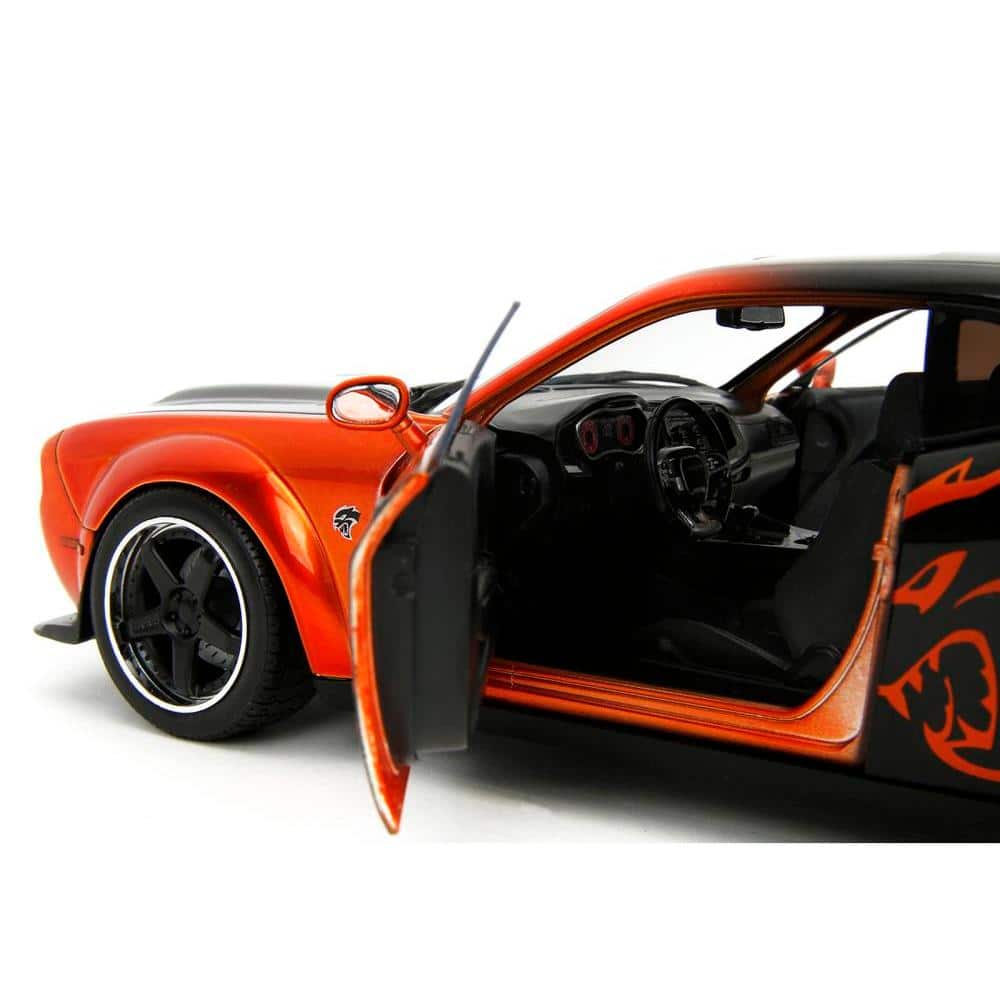 自動車 Dodge Challenger 1:18 diecast model car AUTOart 1:18 Dodge Challenger R/T SCAT PACK WIDEBODY 2022 Diecast