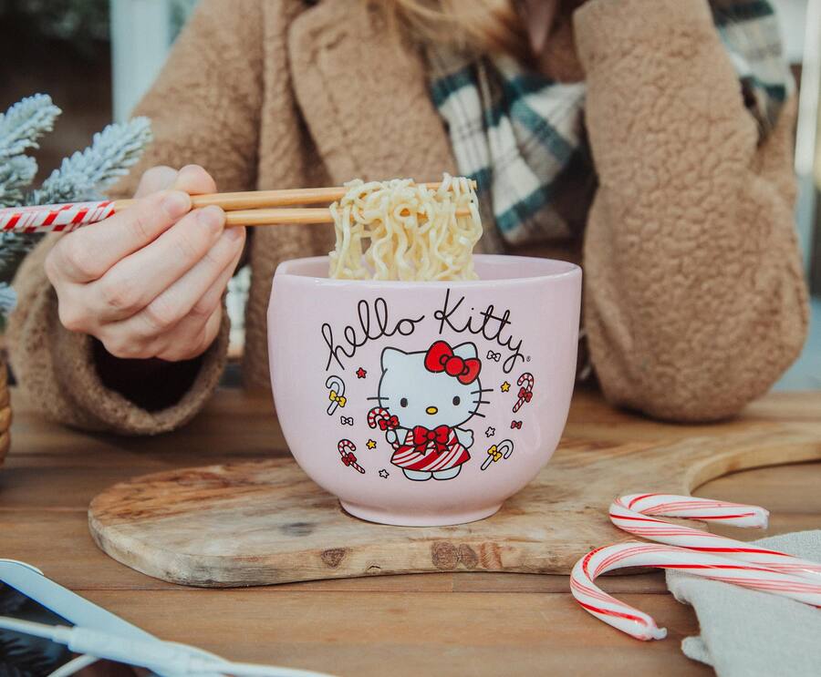 Silver Buffalo Sanrio Hello Kitty Holiday 20 Ounce Ceramic Ramen Bowl ...