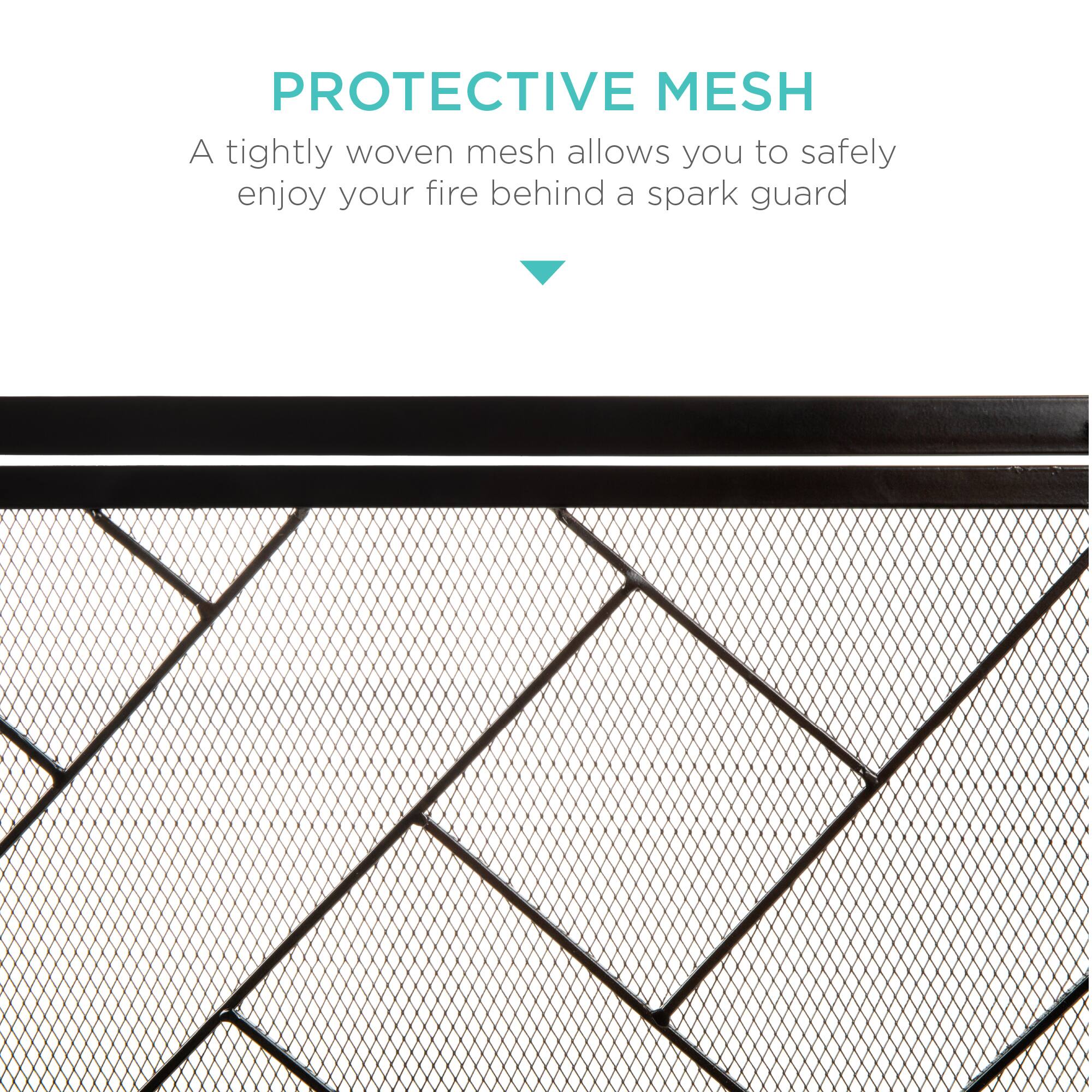 **PROTECTIVE MESH**

A tightly woven mesh allows you to safely enjoy your fire behind a spark guard.