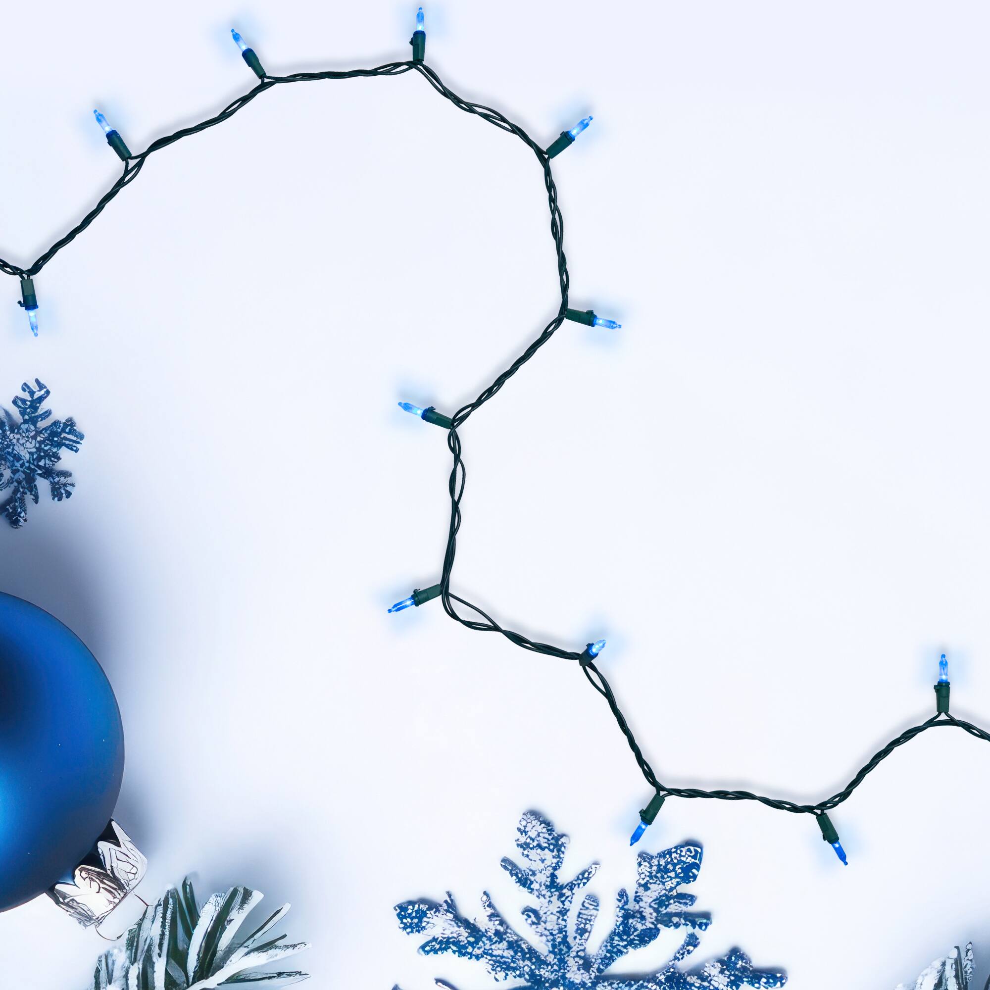 Front. Northlight - LED Mini Christmas Lights - Blue - 33' Green Wire - 100ct - Blue.