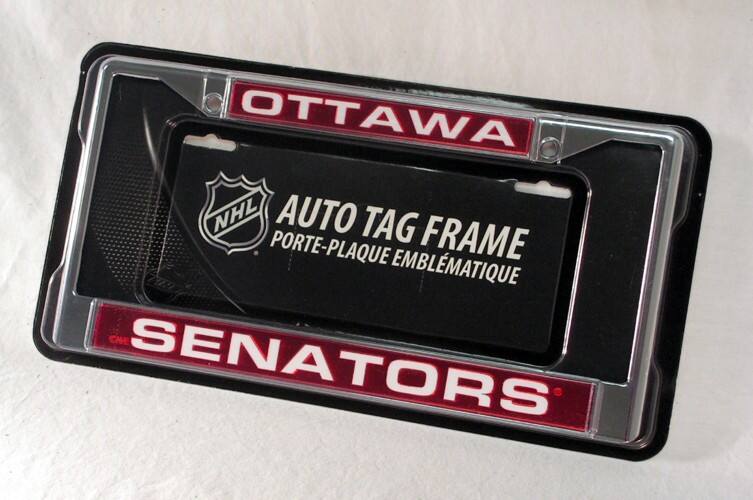 OTTAWA  
AUTO TAG FRAME  
PORT-PLAQUE EMBLÉMATIQUE  
SENATORS
