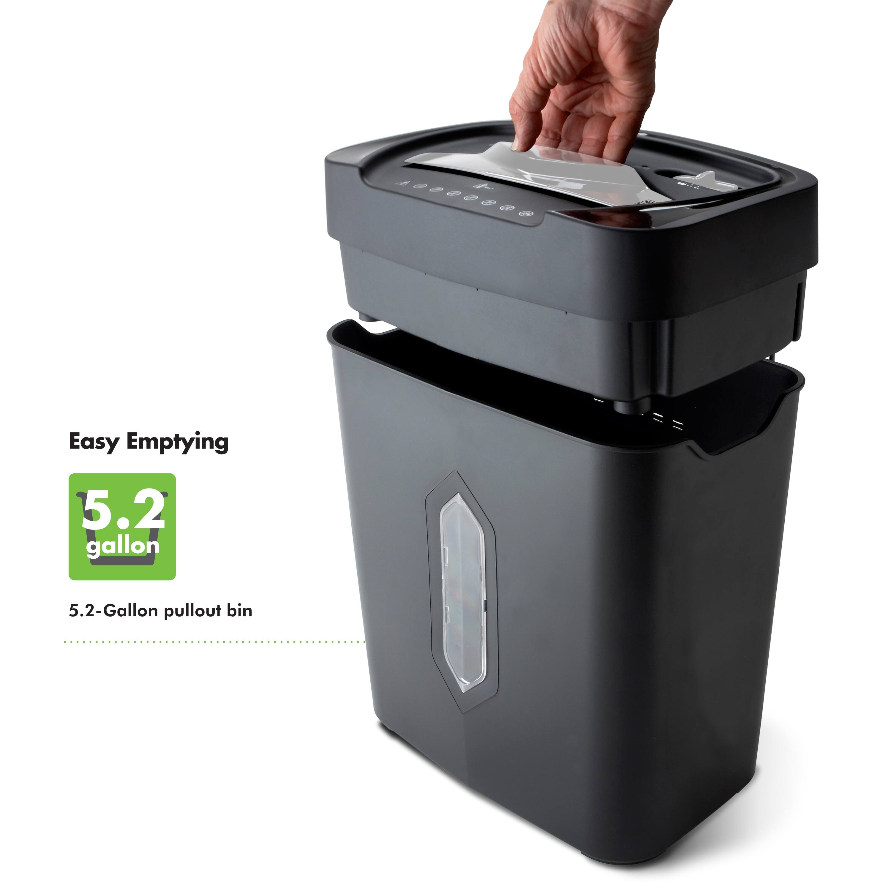 Easy Emptying  
5.2-Gallon pullout bin