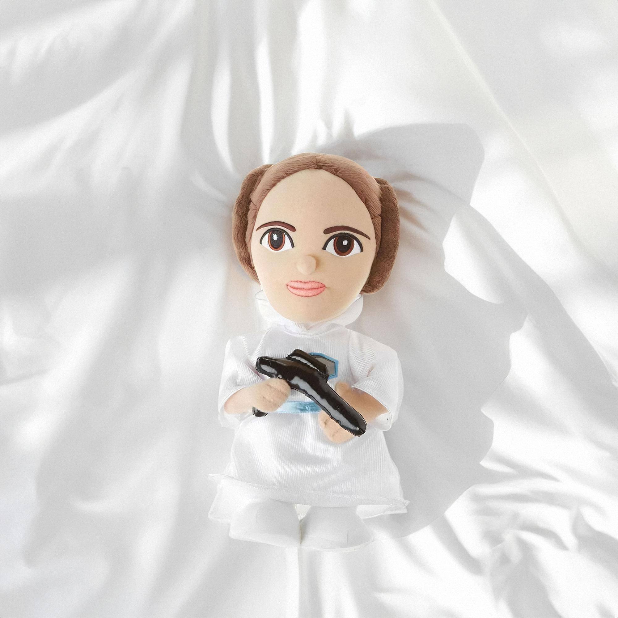 Alt View 1. Star Wars - Star Wars 9" Talking Plush: Princess Leia - Beige.