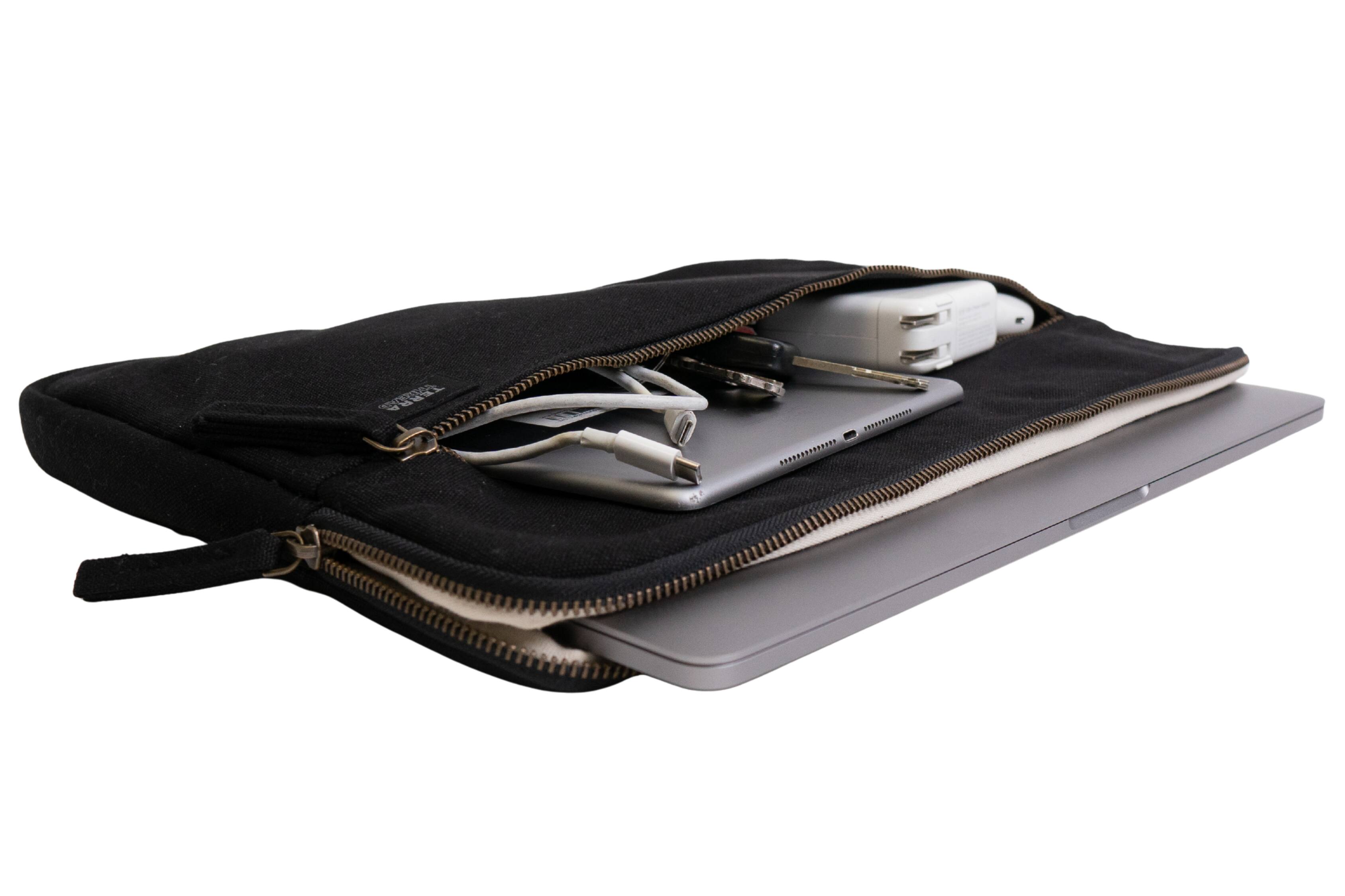 Left. Terra Thread - Organic Cotton Laptop Sleeve 15 inches - Black.