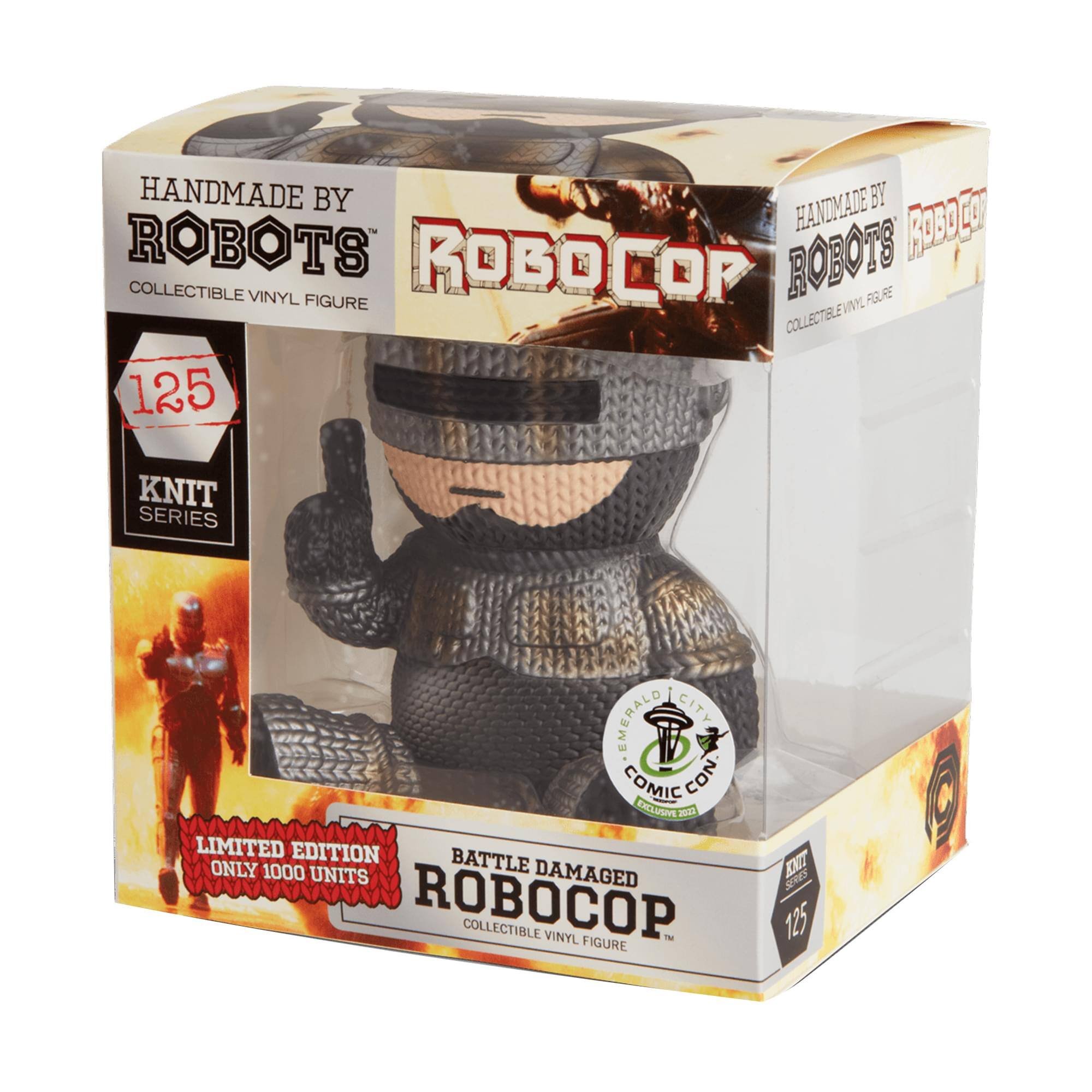 HANDMADE BY ROBOTS  
ROBOCOP  
COLLECTIBLE VINYL FIGURE  
125 KNIT SERIES  
COMIC CON DELUXE  
LIMITED EDITION ONLY 1000 UNITS  
BATTLE DAMAGED ROBOCOP COLLECTIBLE VINYL FIGURE