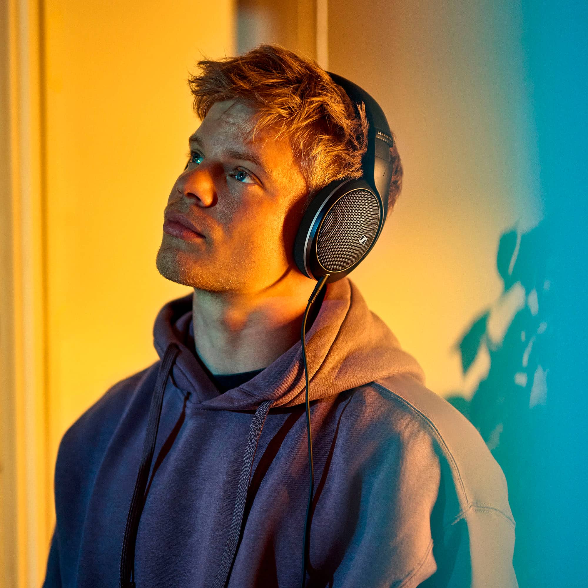 Alt View 4. Sennheiser - Sennheiser HD 550 Over-Ear Open-Back Wired Headphones - Black.