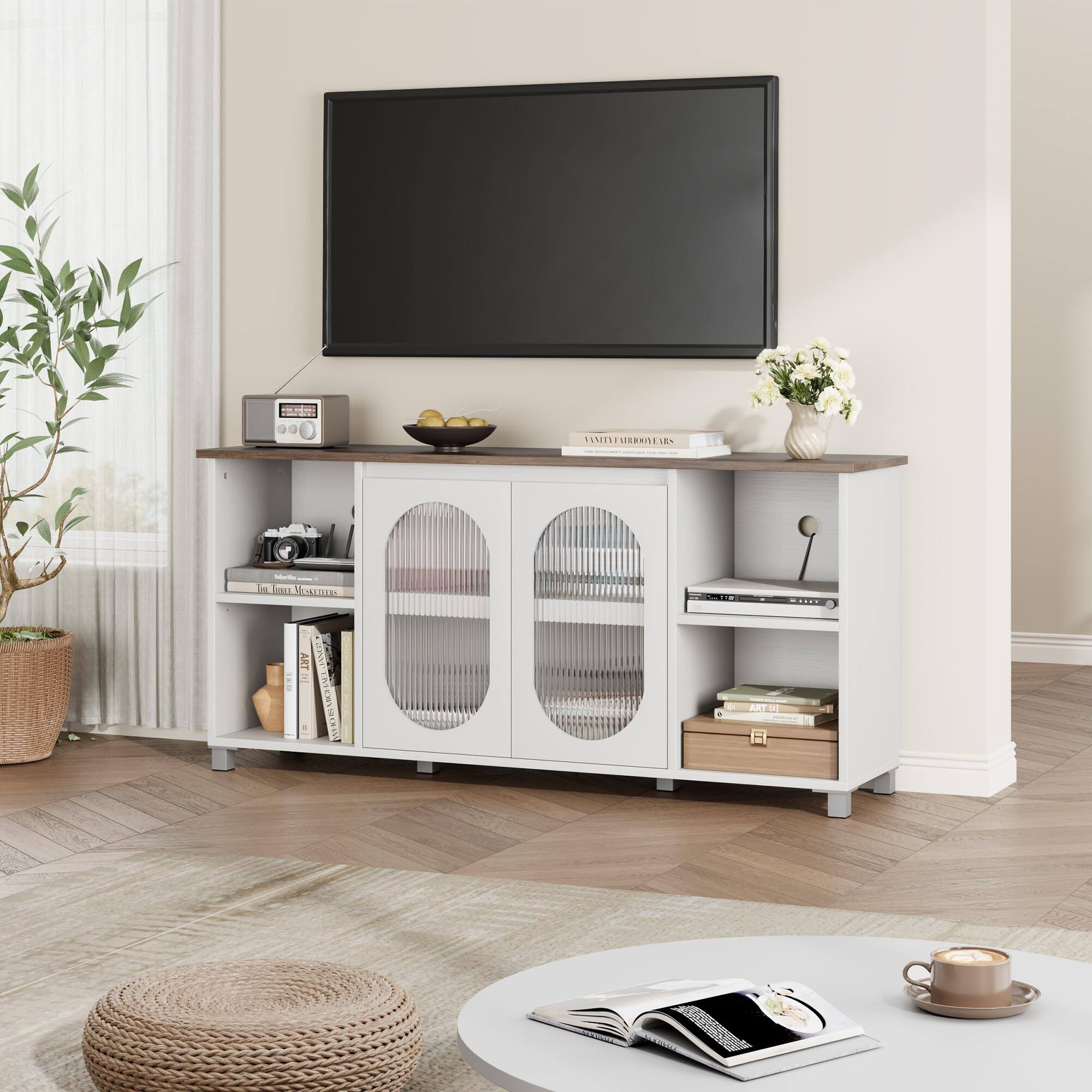 CM 05U30118 MERHILE R

E am eNno i ART PM -0 E

CRLOO ART

VANITY FAIR YEARS

ART IN

ART IN