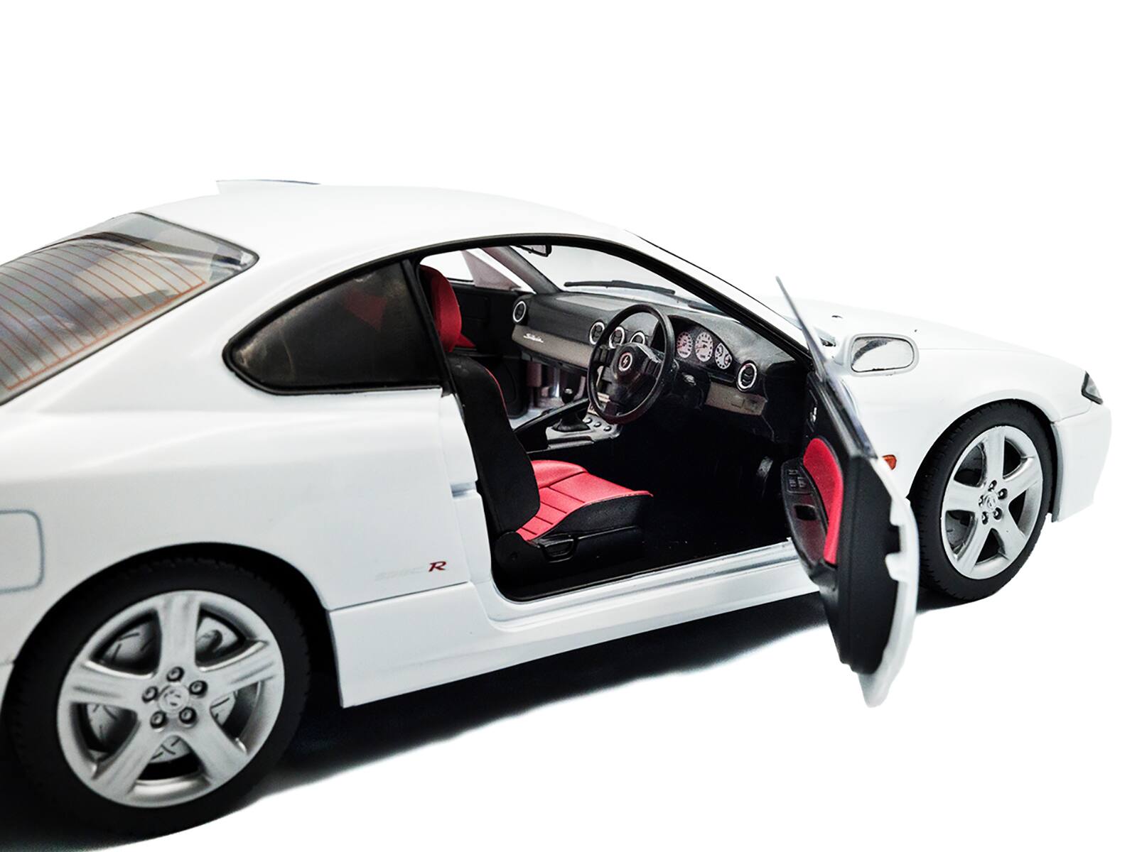Alt View 2. Solido - 1999 Nissan Silvia (S15) Spec-R Aero RHD (Right Hand Drive) Aspen White 1/18 Diecast Model Car by Solido.