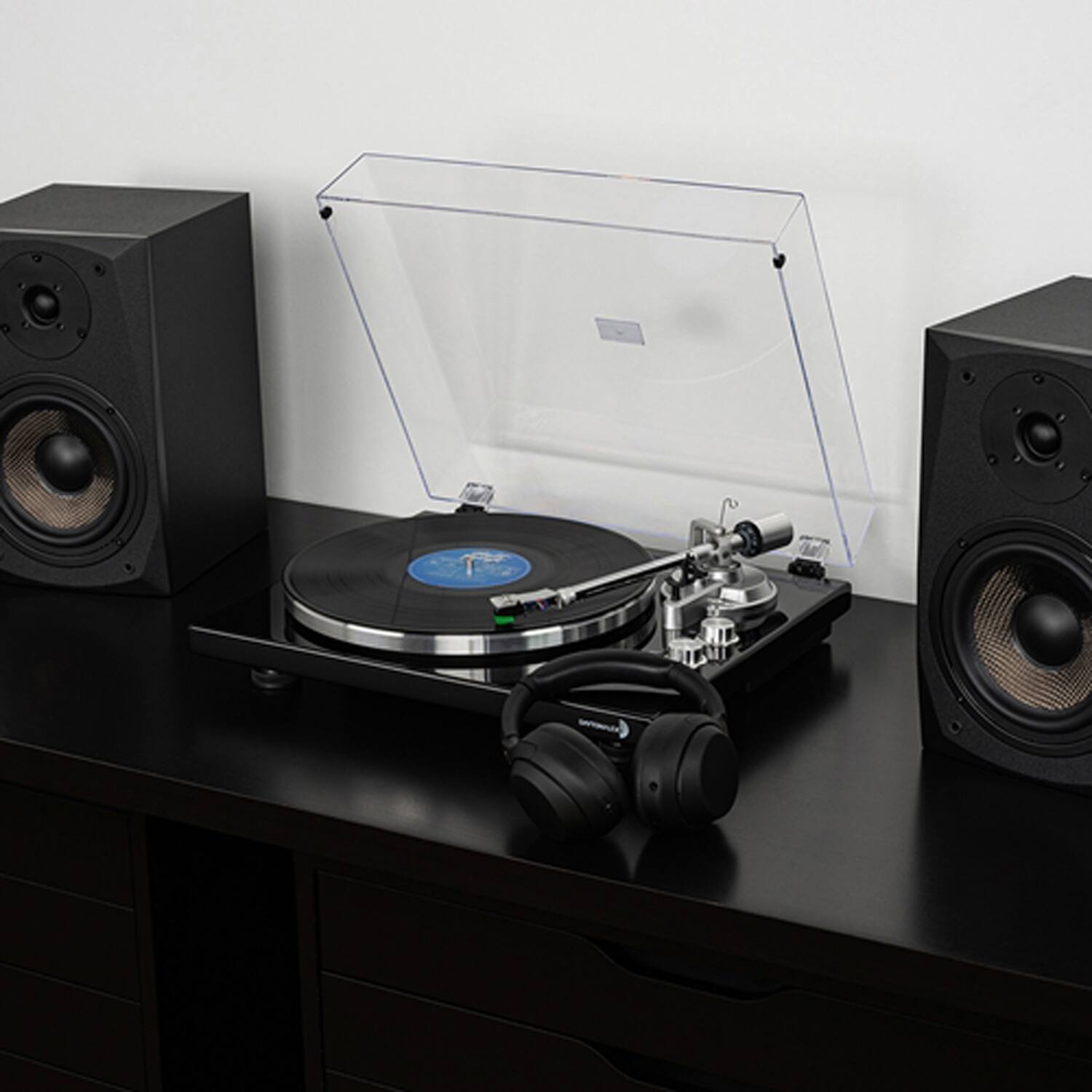 Angle. Dayton Audio - Dayton Audio 2-speed Belt-drive Automatic Turntable With Bluetooth, Usb For Mp3 Encoding - Black.