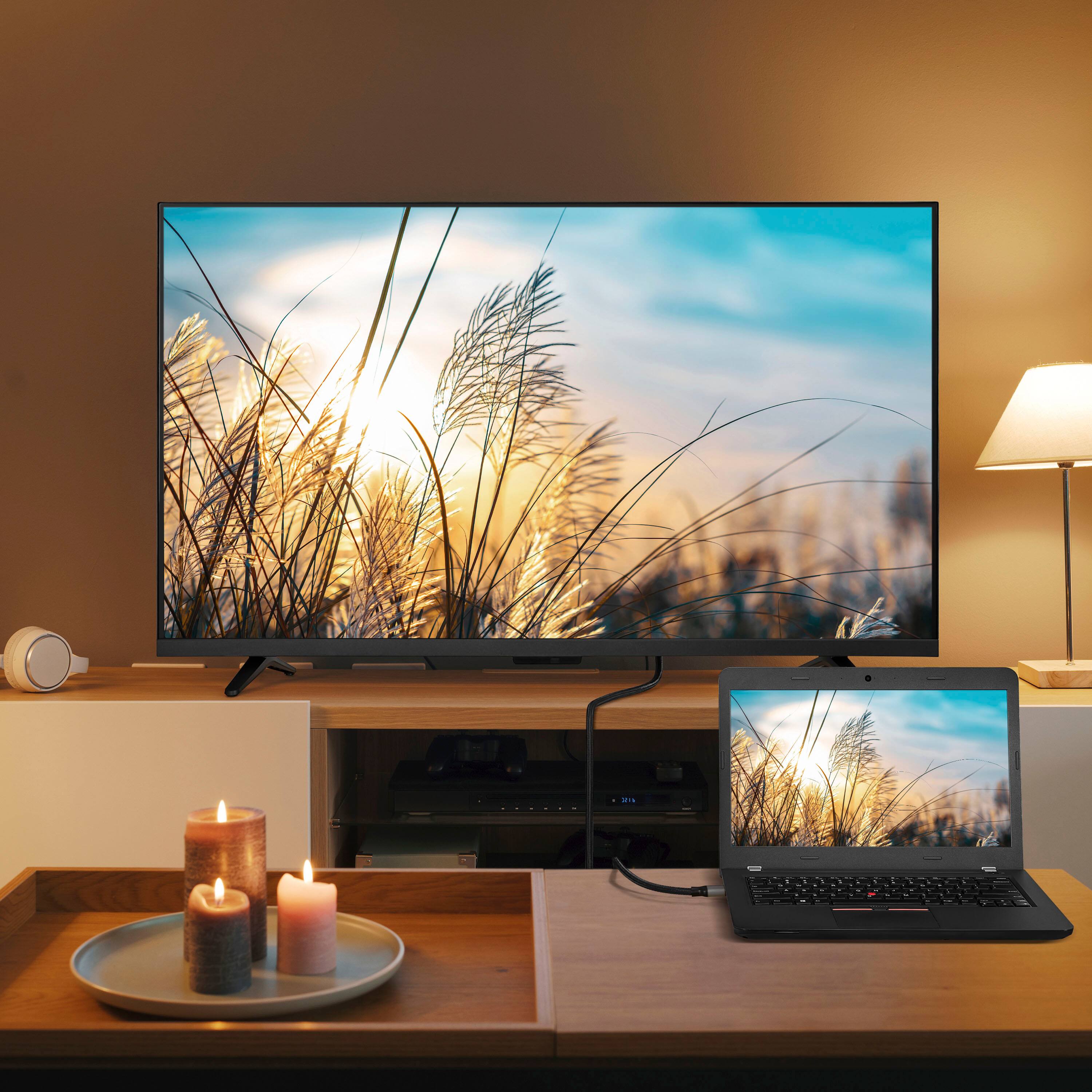 Alt View 2. Insignia™ - 6-Foot 16K DisplayPort Cable - Black.