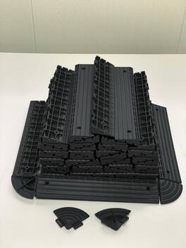 Mondawe - Splicing Plastic Floors,60 Edge Sealing Strips and 4 Corners - Dark Gray