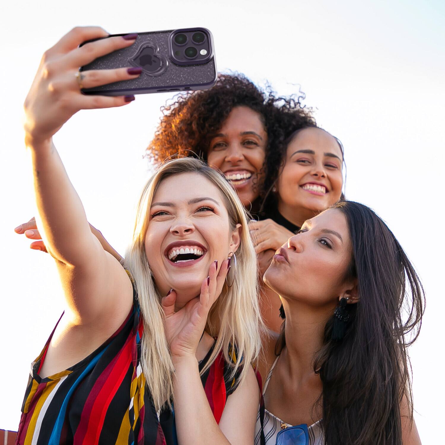 Angle. Vena - vLove Glitter Heart Case for Apple iPhone 14 Pro - Purple Glitter - Multicolored.