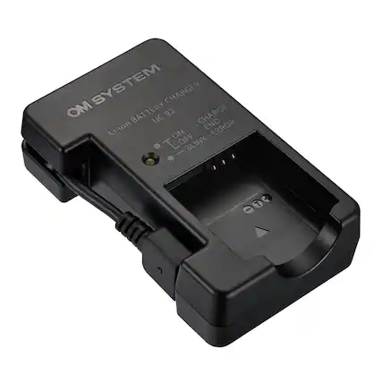 OM SYSTEM
Li-ion BATTERY CHARGER UC-92
ON
CHARGE
END
LINK
ERROR