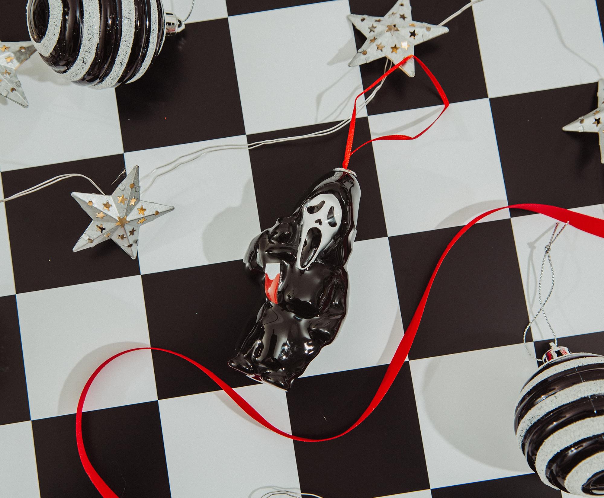 Alt View 4. Surreal Entertainment - Scream Ghostface 4-Inch Shatterproof Decoupage Ornament - Black.