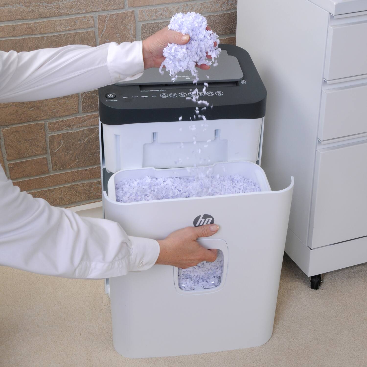 Alt View 19. HP - 13 Sheet Microcut Paper Shredder.