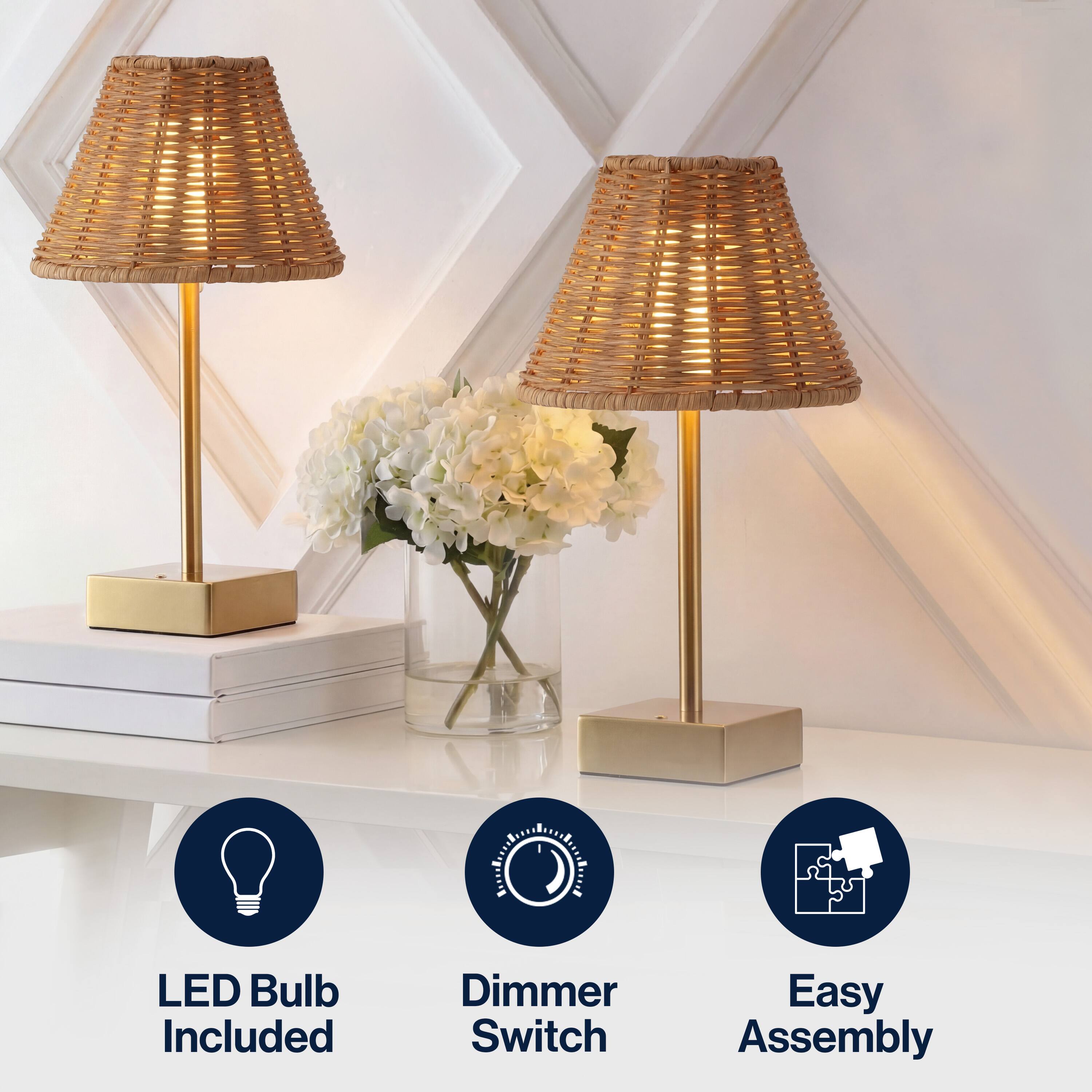 LED Bulb Included  
Dimmer Switch  
Easy Assembly