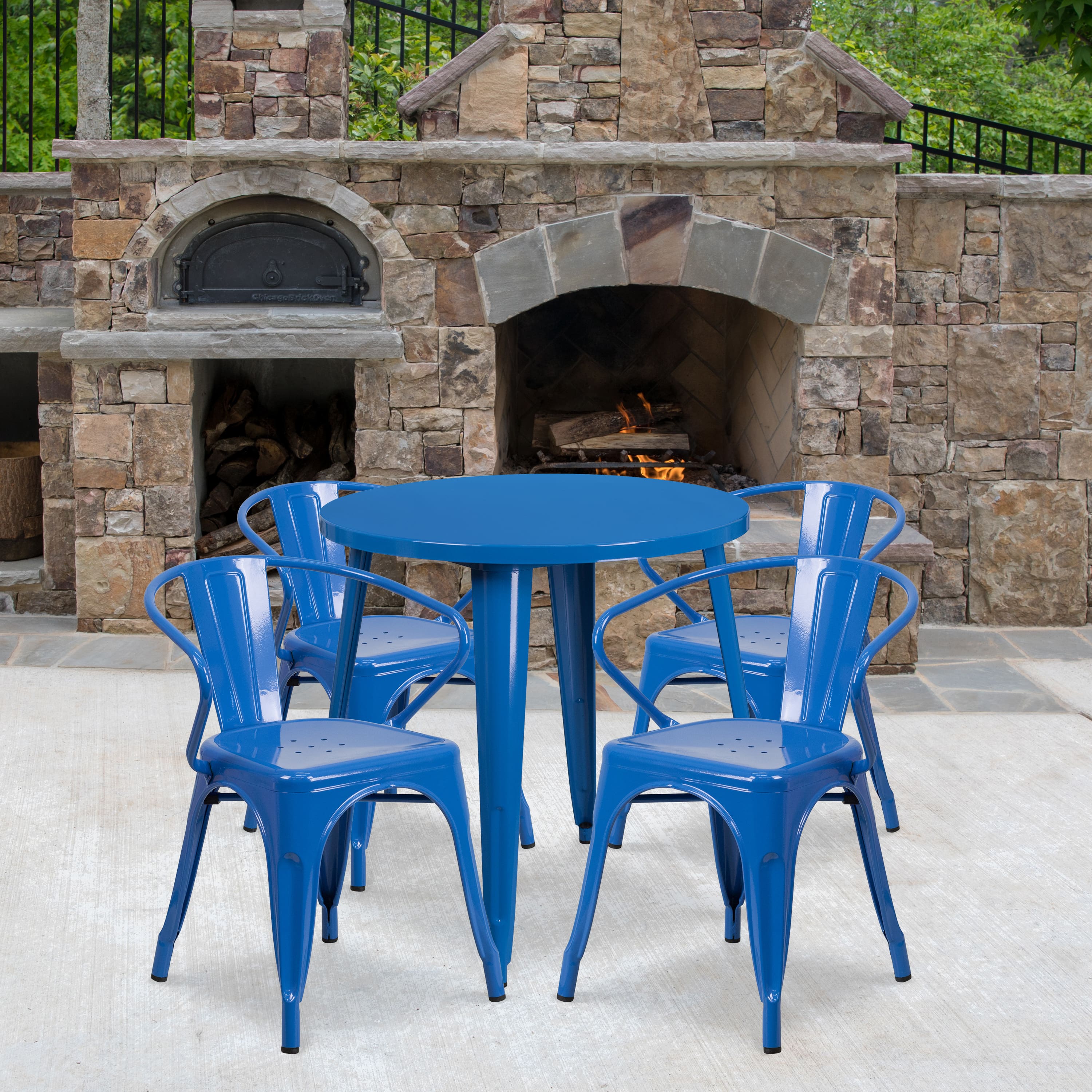 Emma + Oliver - Commercial Grade 30" Round Metal Indoor-Outdoor Table Set with 4 Arm Chairs - Blue