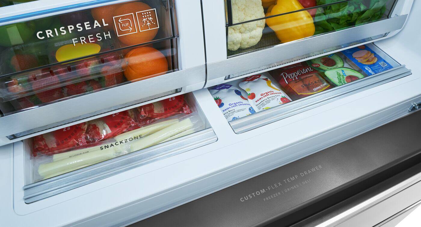 CRISPSEAL FRESH  
SNACKZONE  
CUSTOM-FLEX TEMP DRAWER  
FREEZER DRINKS DELI