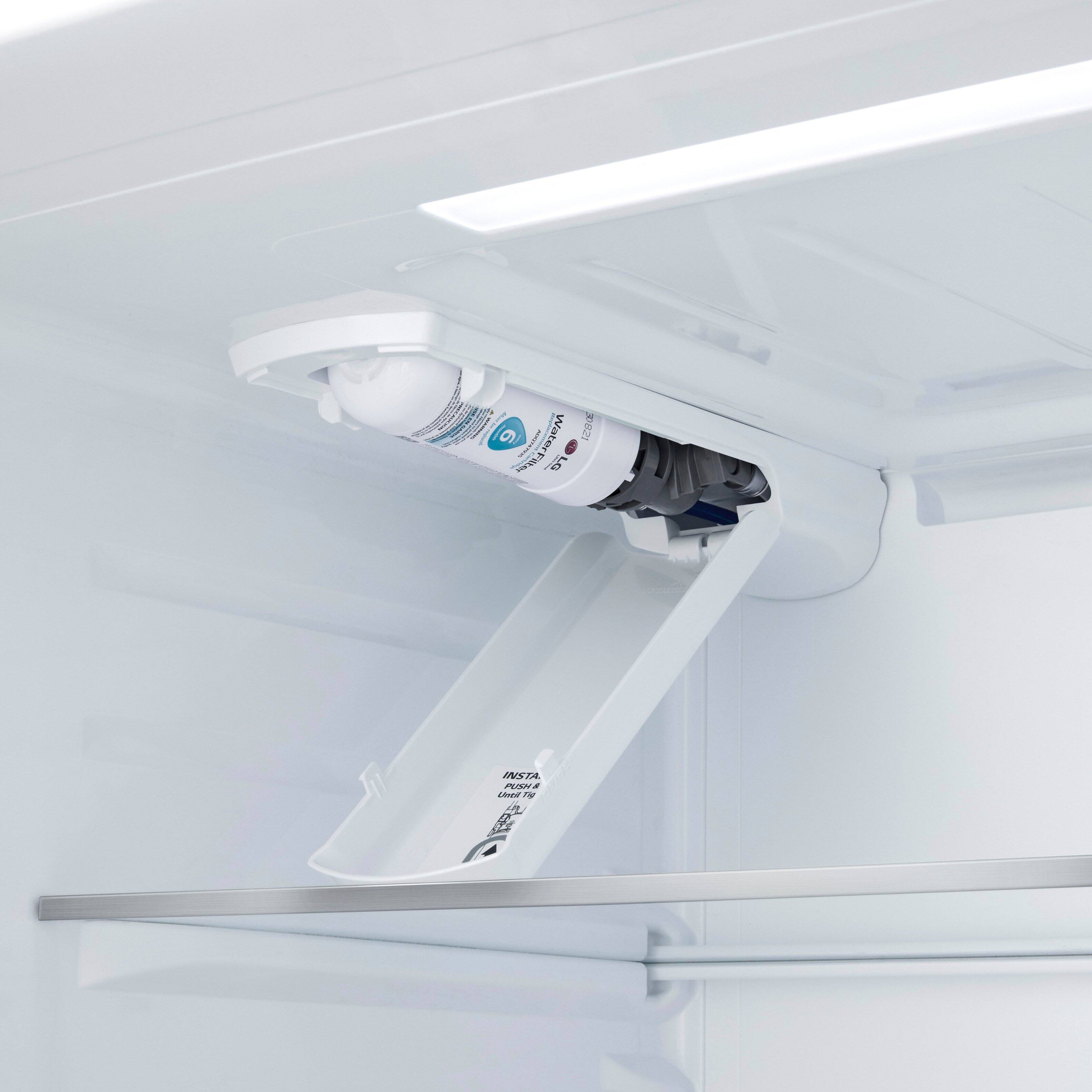 The text on the image reads: "6 Waterpik Wa 30621 Waterflosser I 9R i DI MIA NN A /". This text is likely a product description or information about the water flosser installed in the refrigerator.