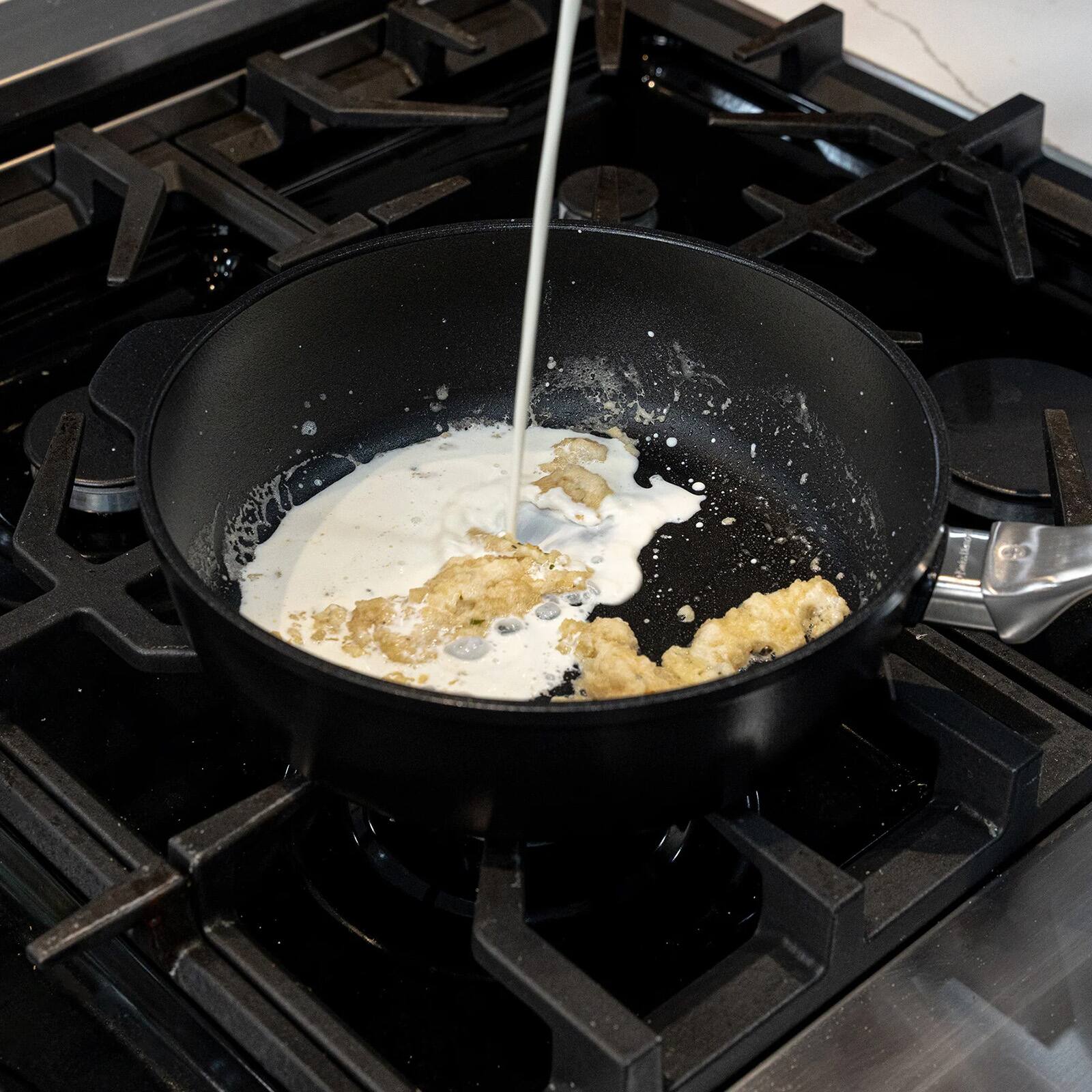 Alt View 4. Swiss Diamond - CHD Nonstick Saute Pan with Glass Lid, 3.2 qt - Black.