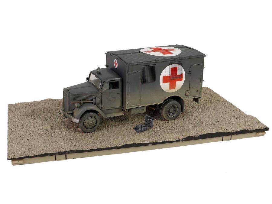 Sd.Kfz.305 Opel Blitz Truck Ambulance Version (Sable Sd.Kfz.305 Opel Blitz Truck Ambulance Version (Sable