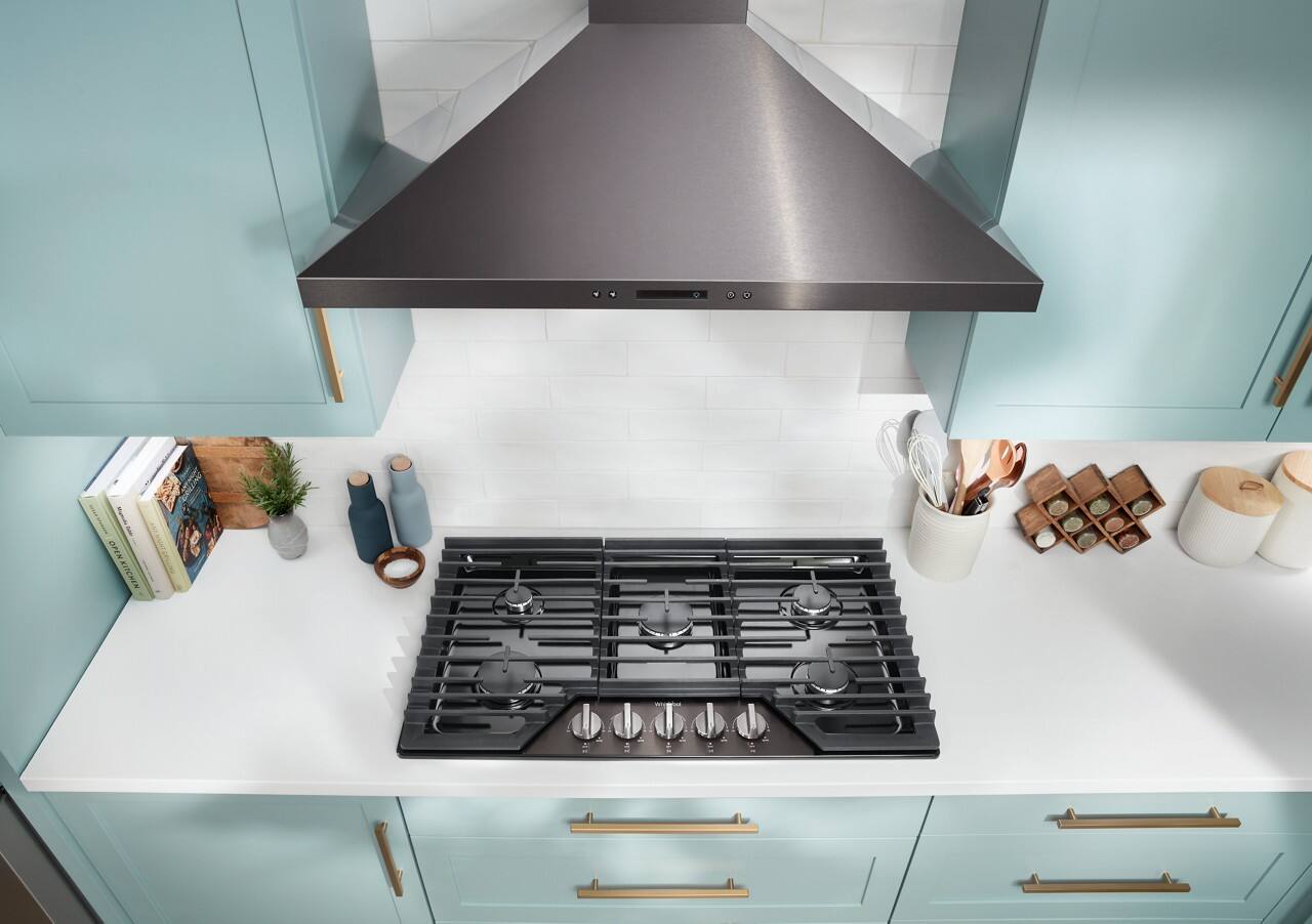 Alt View 16. Whirlpool - Whirlpool - 36" Built-In Gas Cooktop with 5 Burners and EZ-2-Lift Hinged Cast-Iron Grates - Black Stainless Steel.