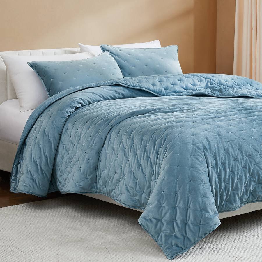 Left. Hivvago - King/CAL King Size 3-Piece Blue Velvet Embroidered Super Soft Quilt Set - Blue.