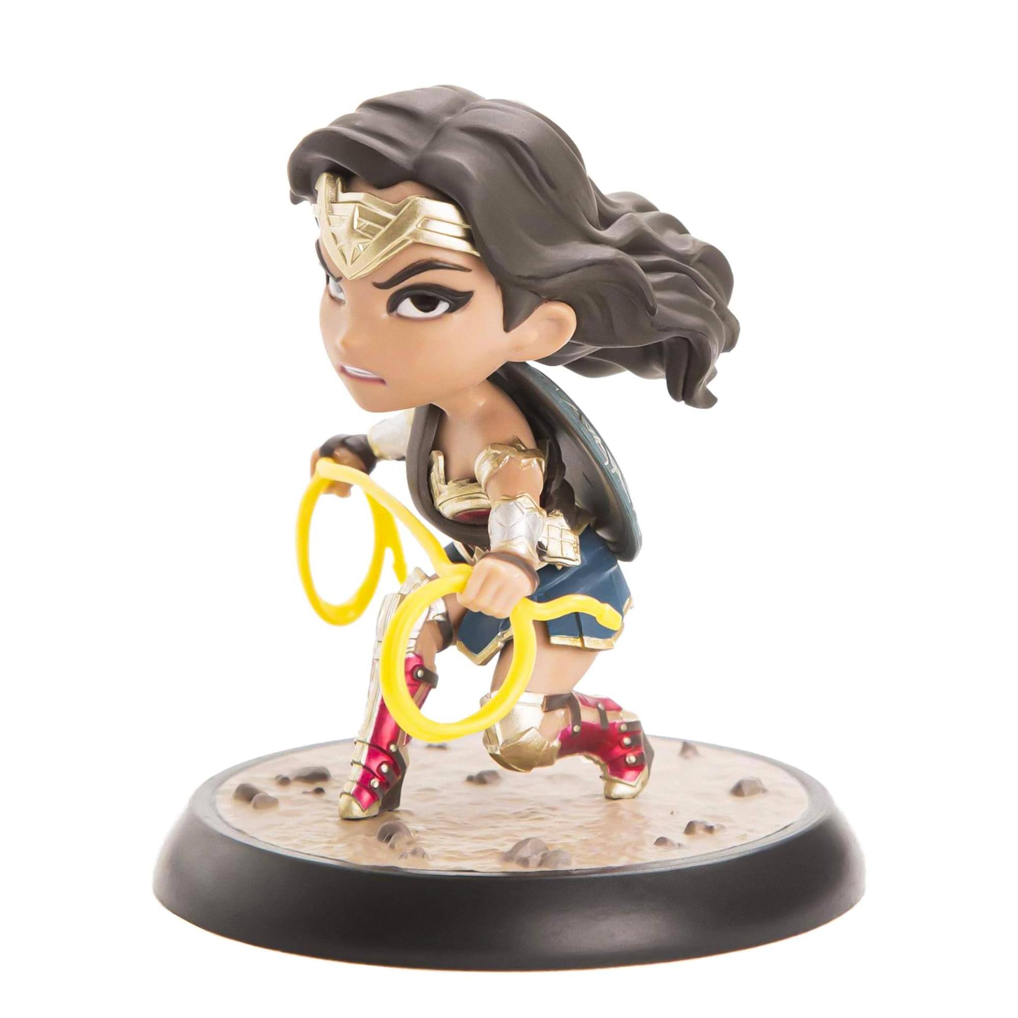 Alt View 5. DC Universe - Wonder Woman 3" Q-Figure.