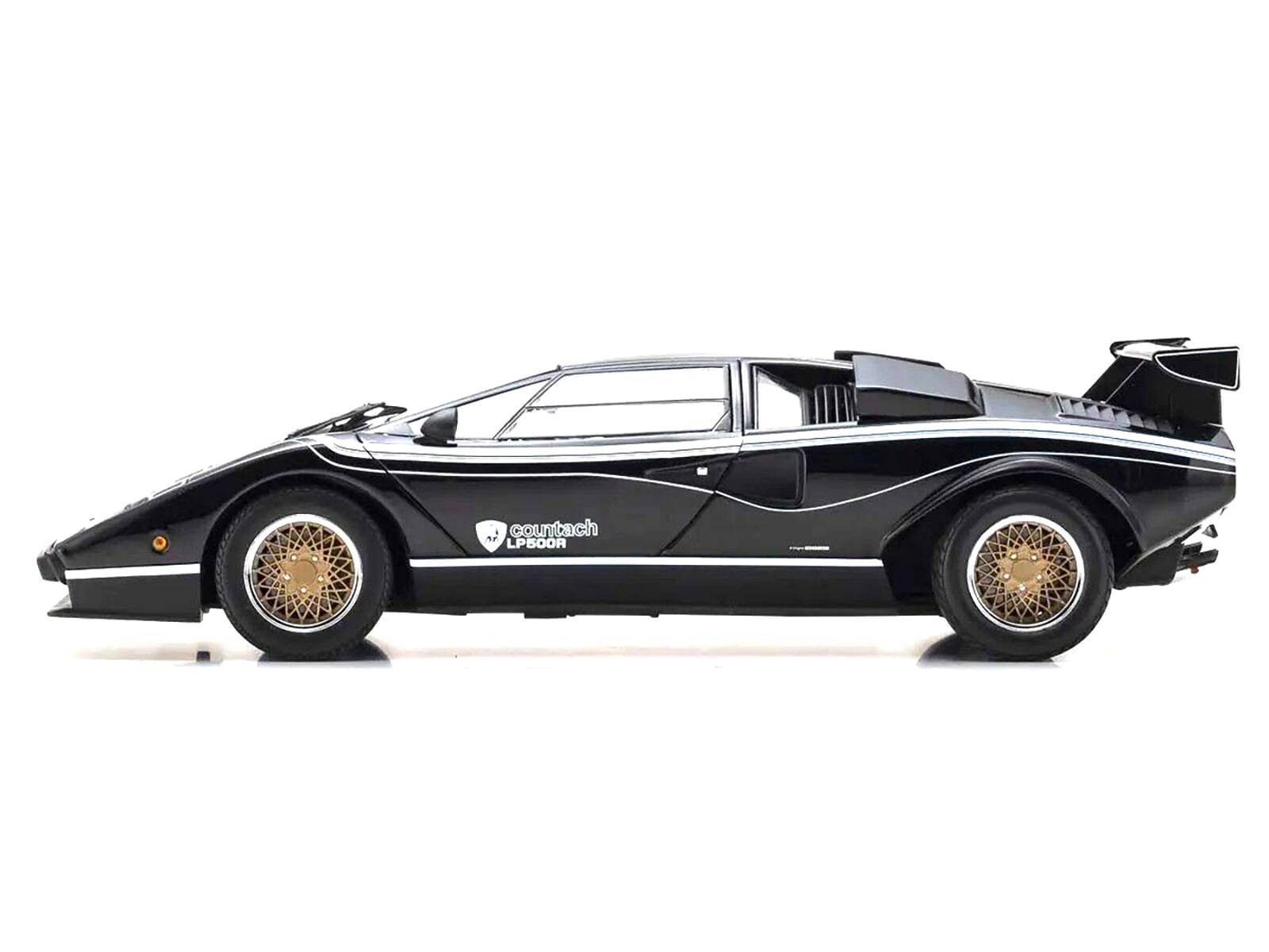 countach  
LPBOOR