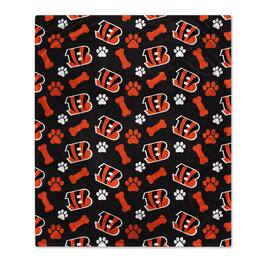 Pegasus - Cincinnati Bengals 40" x 50" Lightweight Bones Flannel Fleece Pet Blanket - Black