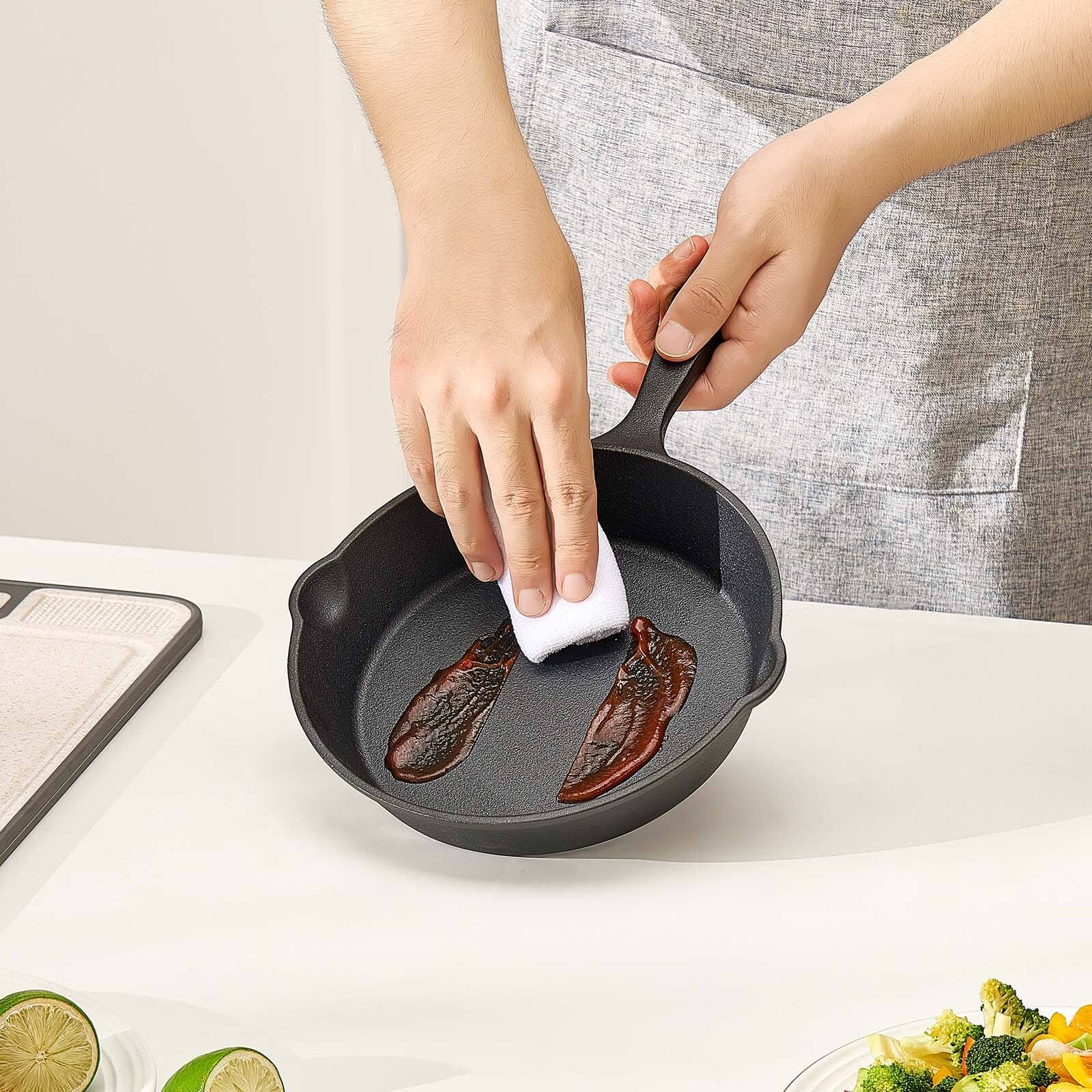 Alt View 1. Glintex - Cast Iron Skillet Frying Pan Set, 3 Piece Heavy-Duty Pre-Seasoned Cookware for Oven, Gas, and Induction Use - Black.